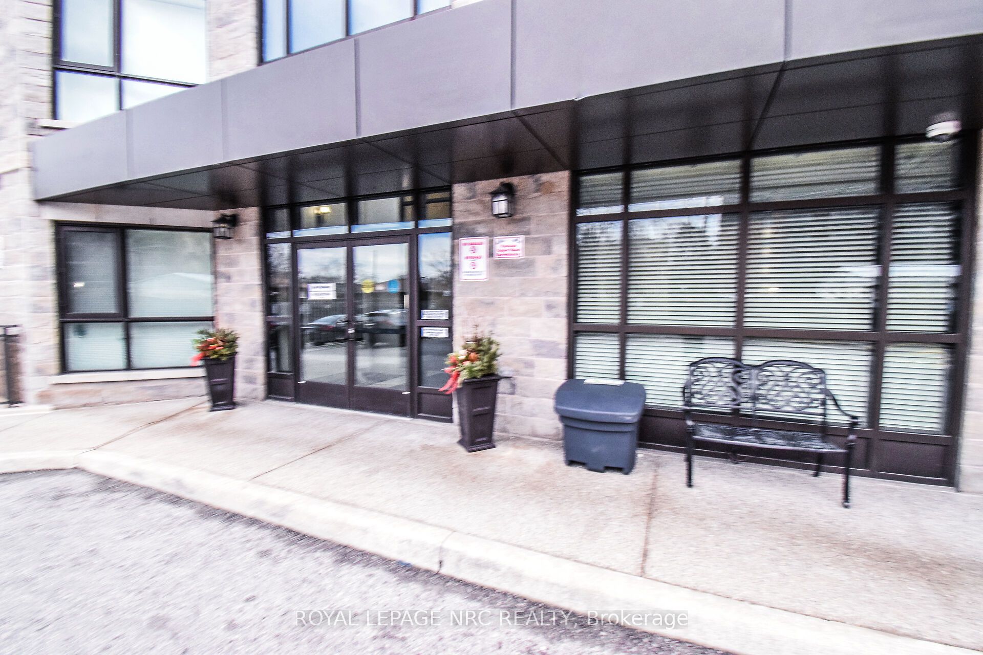 379 Scott Street 305, St. Catharines, ON L2M 3W2 photo 2