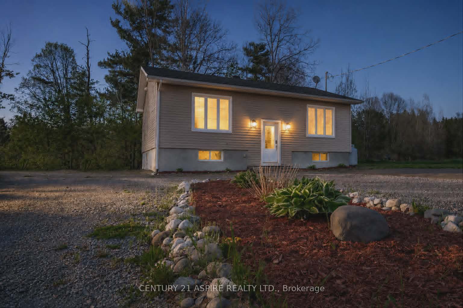84 Sandy Beach Road, Laurentian Valley, ON K8A 6W8