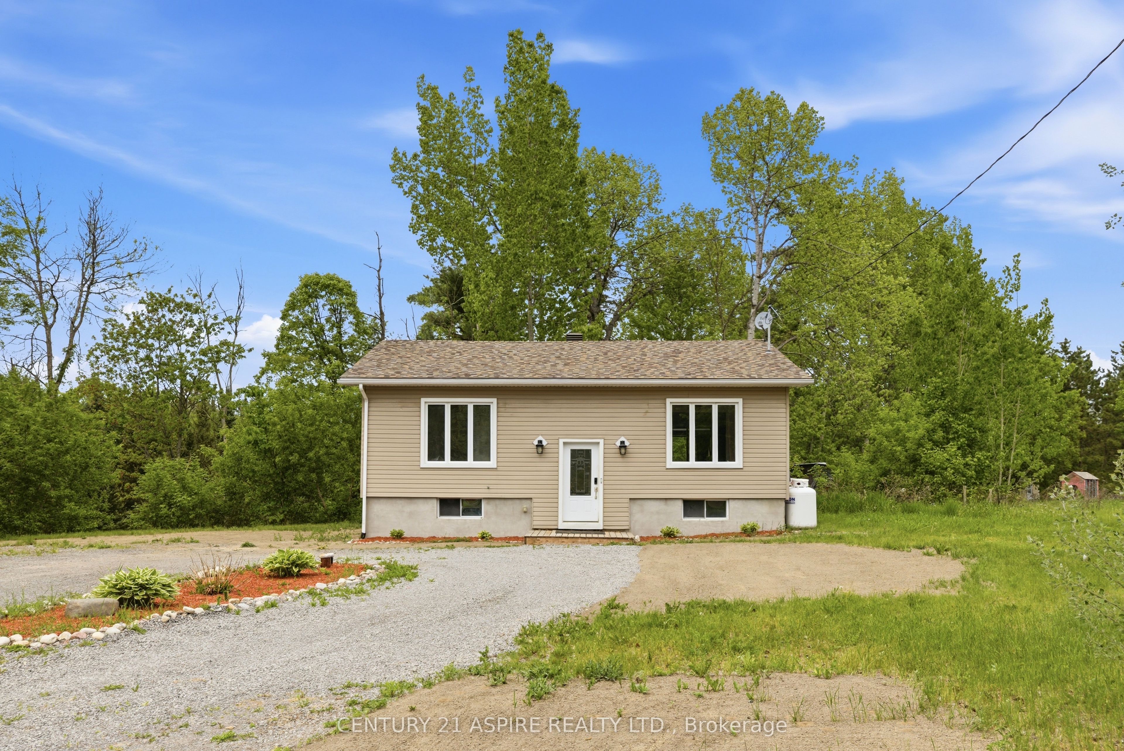 84 Sandy Beach Road, Laurentian Valley, ON K8A 6W8 photo 3