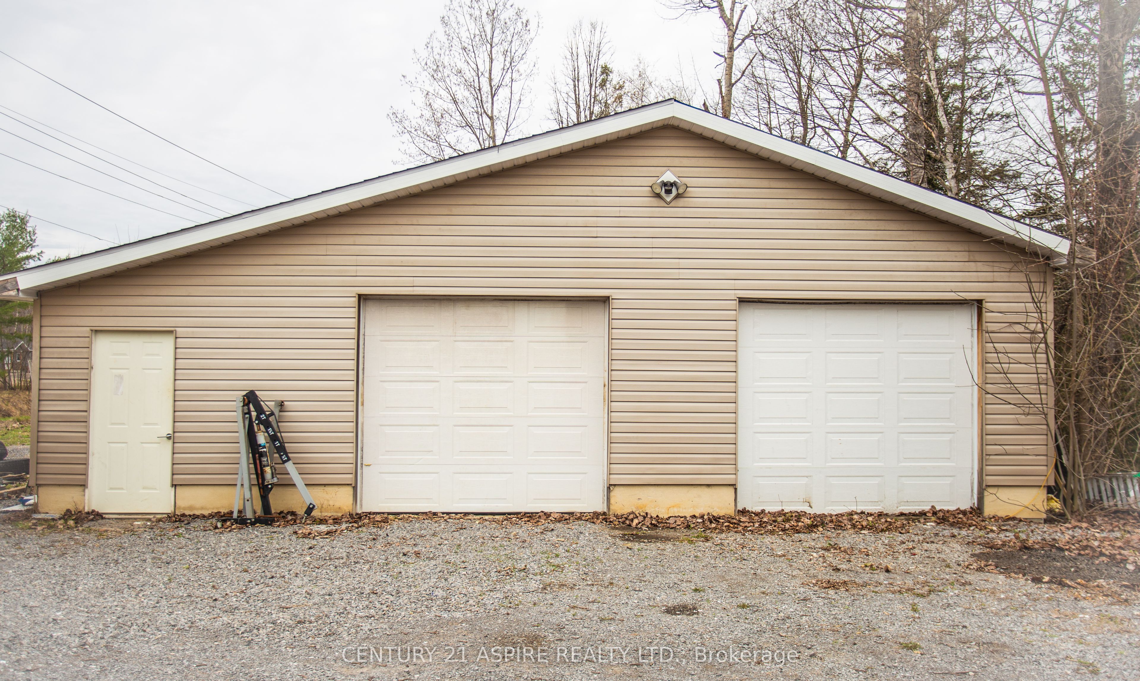 84 Sandy Beach Road, Laurentian Valley, ON K8A 6W8 photo 5
