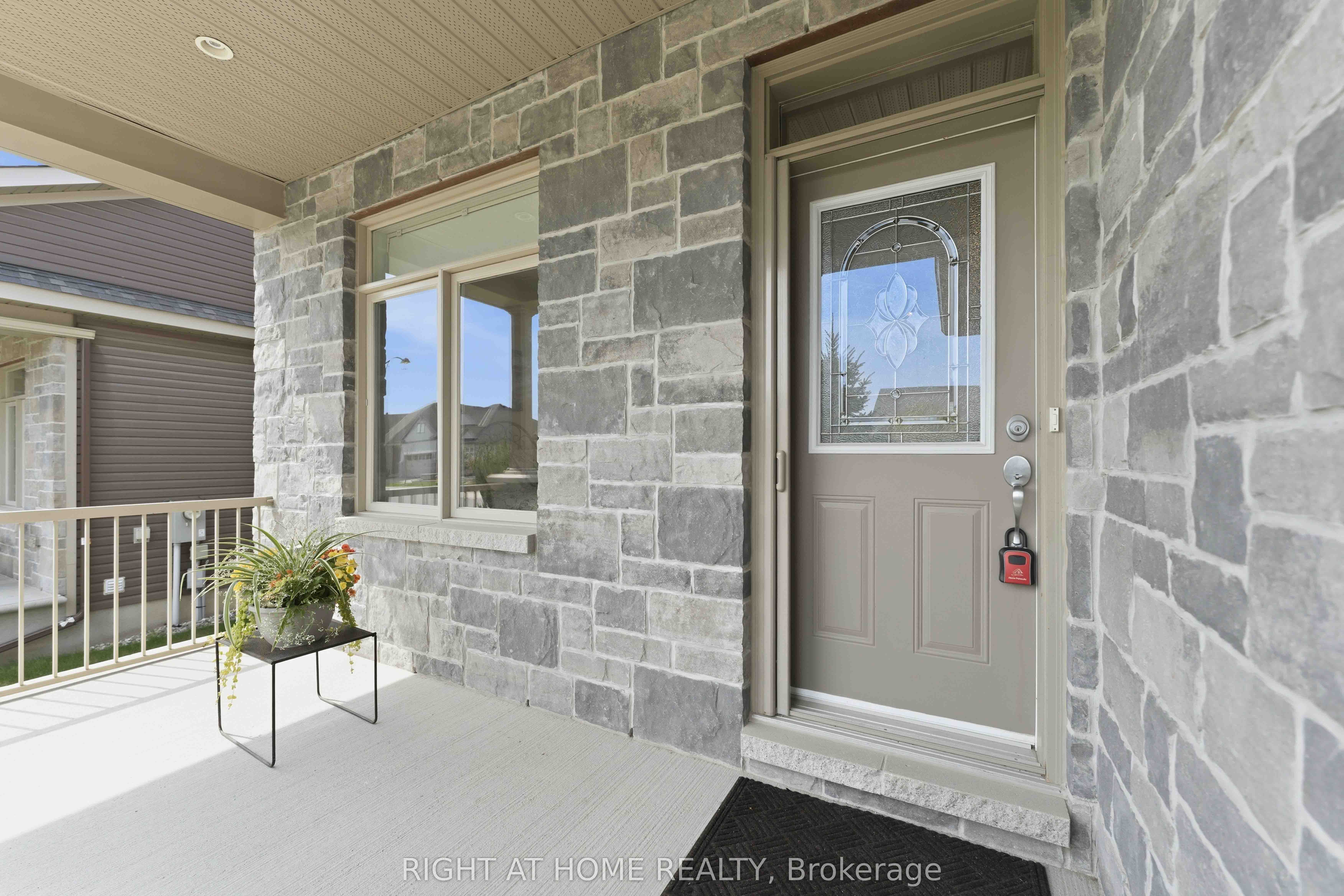 259 Shinny Avenue, Kanata, ON K2V 0B9 photo 5