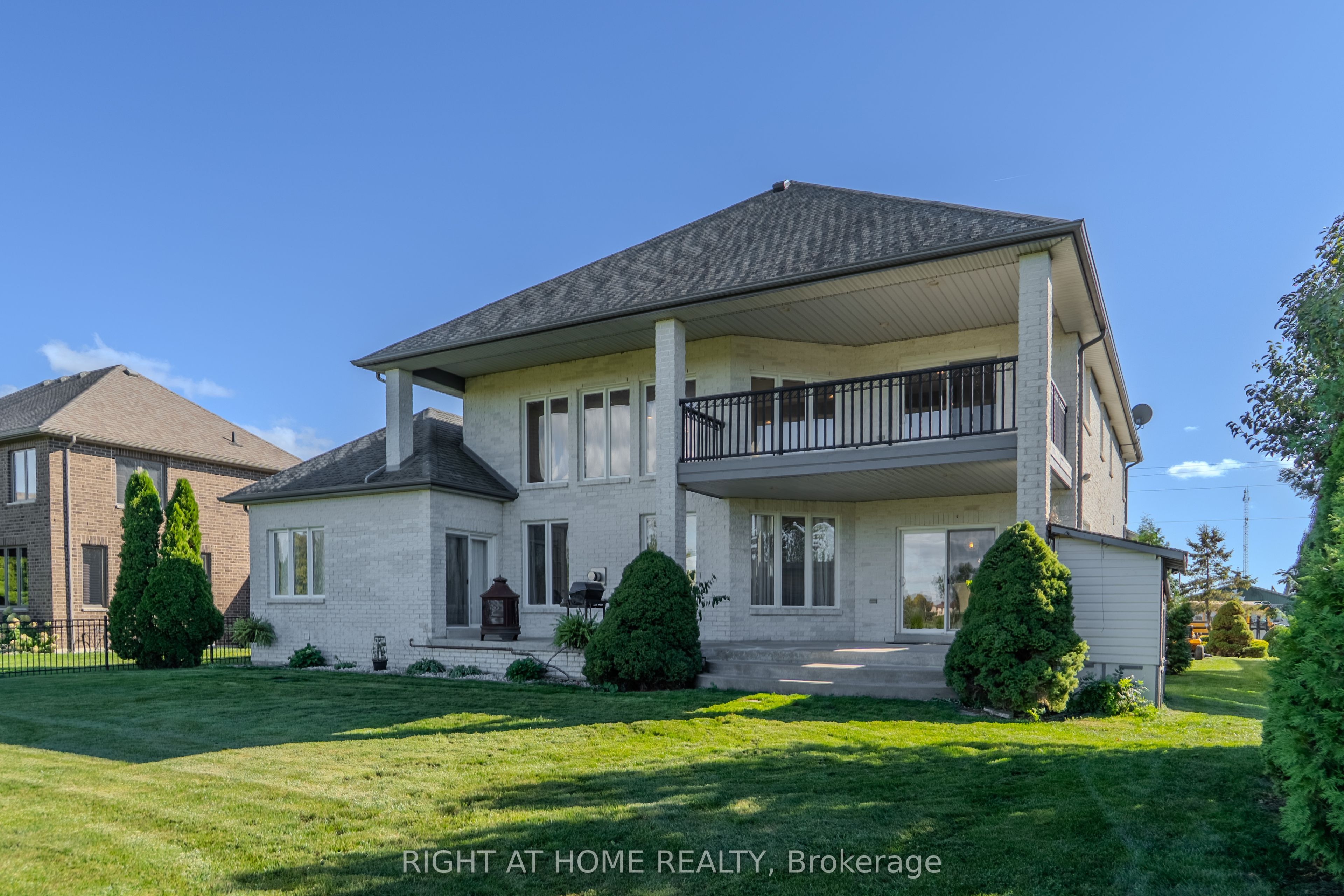 843 County Rd 2, Lakeshore, ON N0R 1A0 photo 2