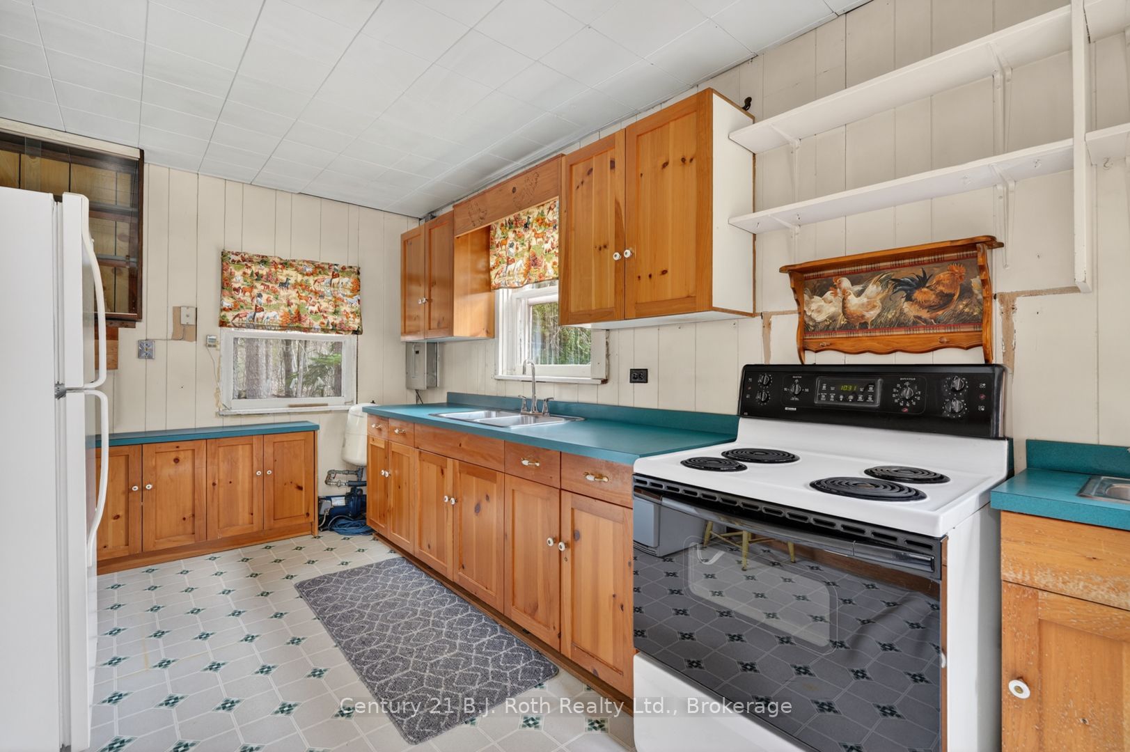 3640 Muskoka Rd 117 Road E, Lake of Bays, ON P0B 1A0 photo 3