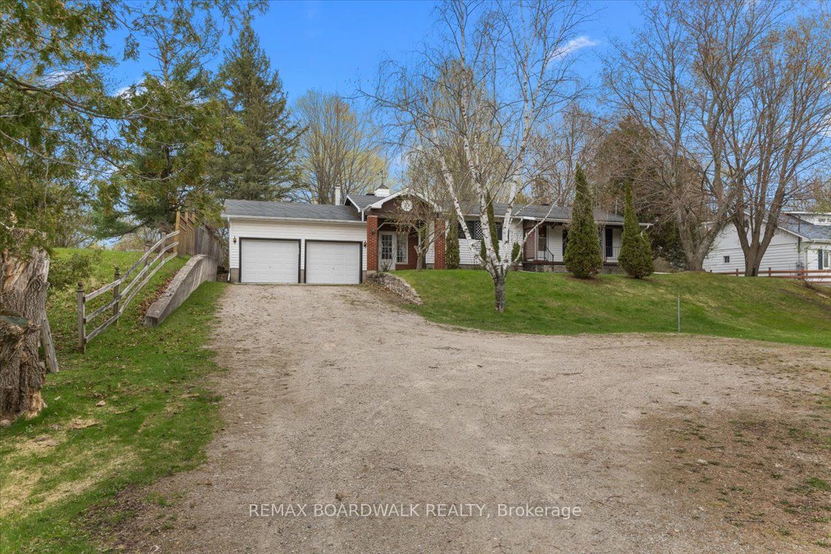 815 Christie Lake Road, Tay Valley, ON K7H 3C6 photo 2