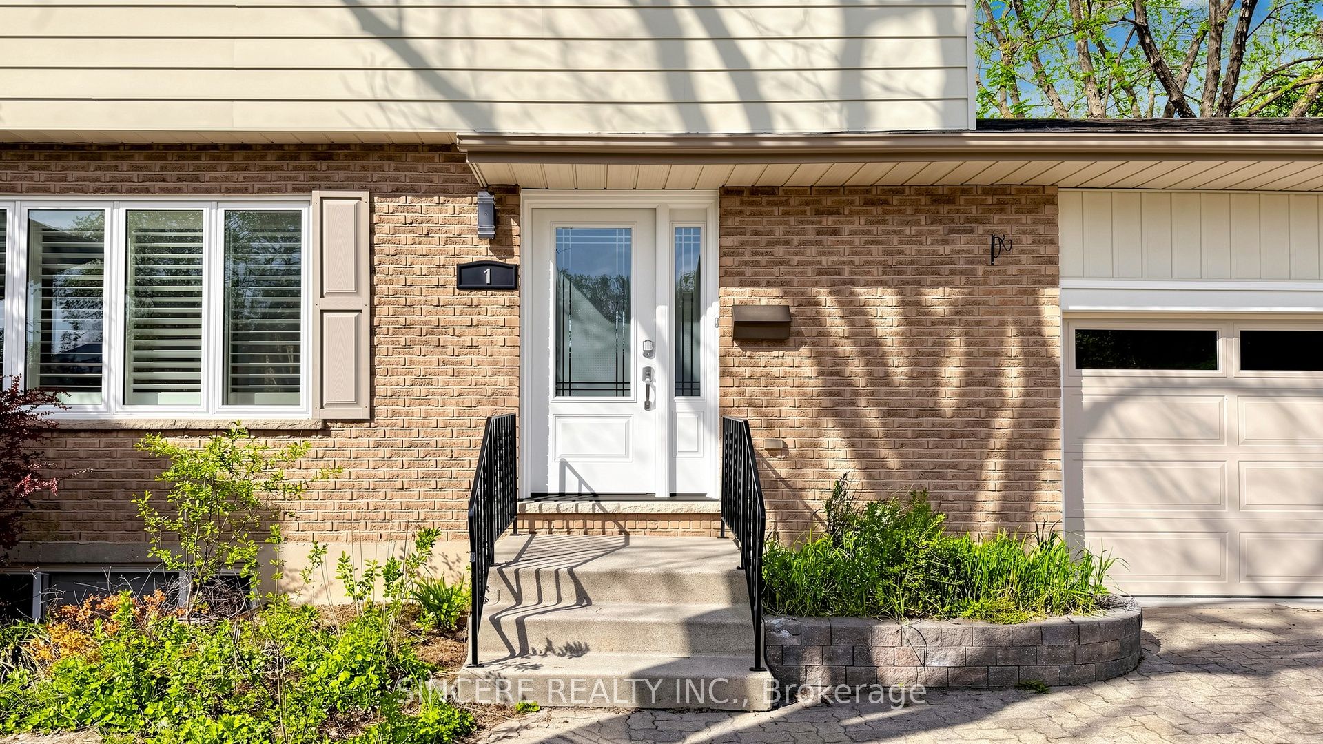 592 Canewood Crescent, Waterloo, ON N2L 5P5 photo 4