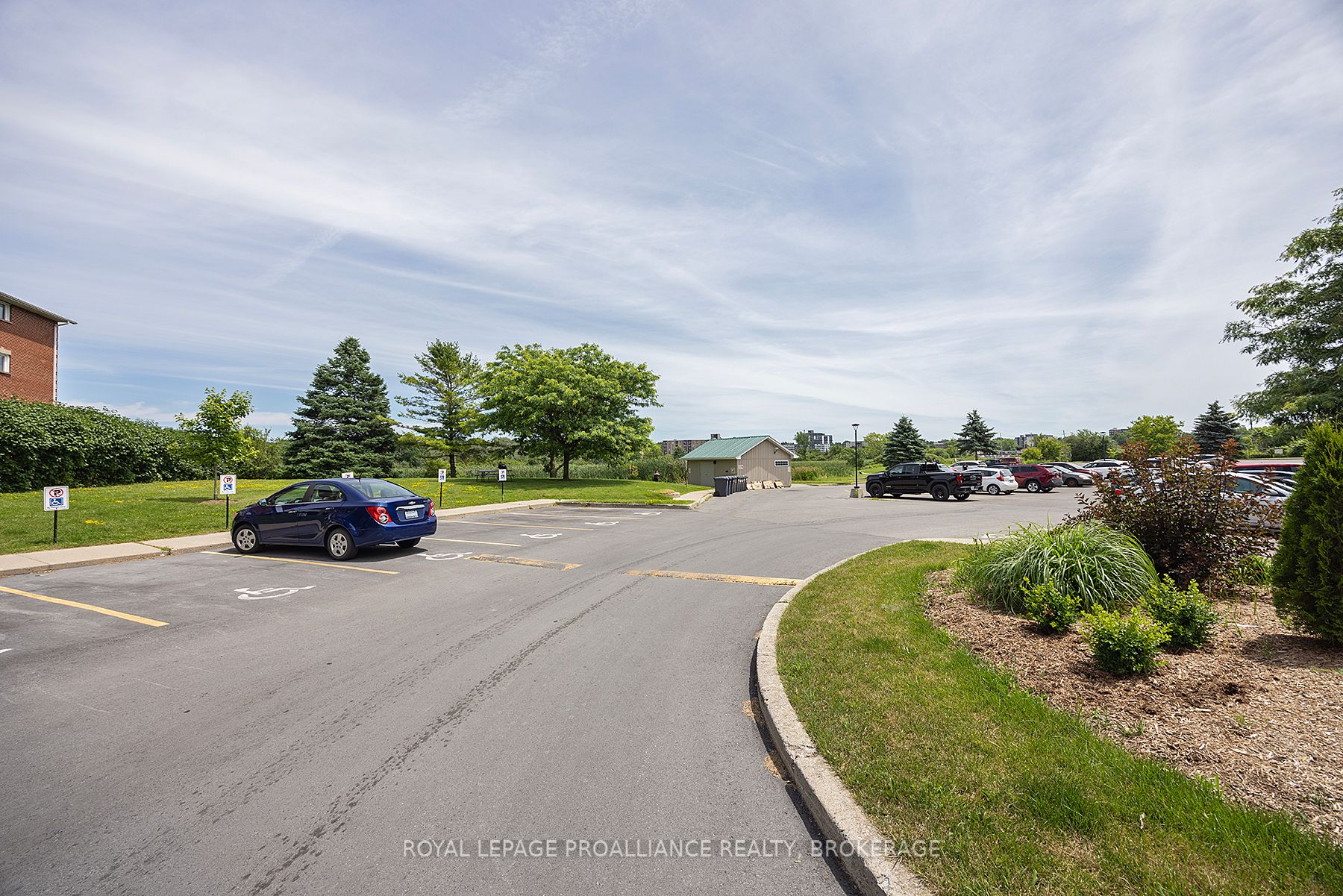 580 Armstrong Road 201, Kingston, ON K7M 8M3 photo 4