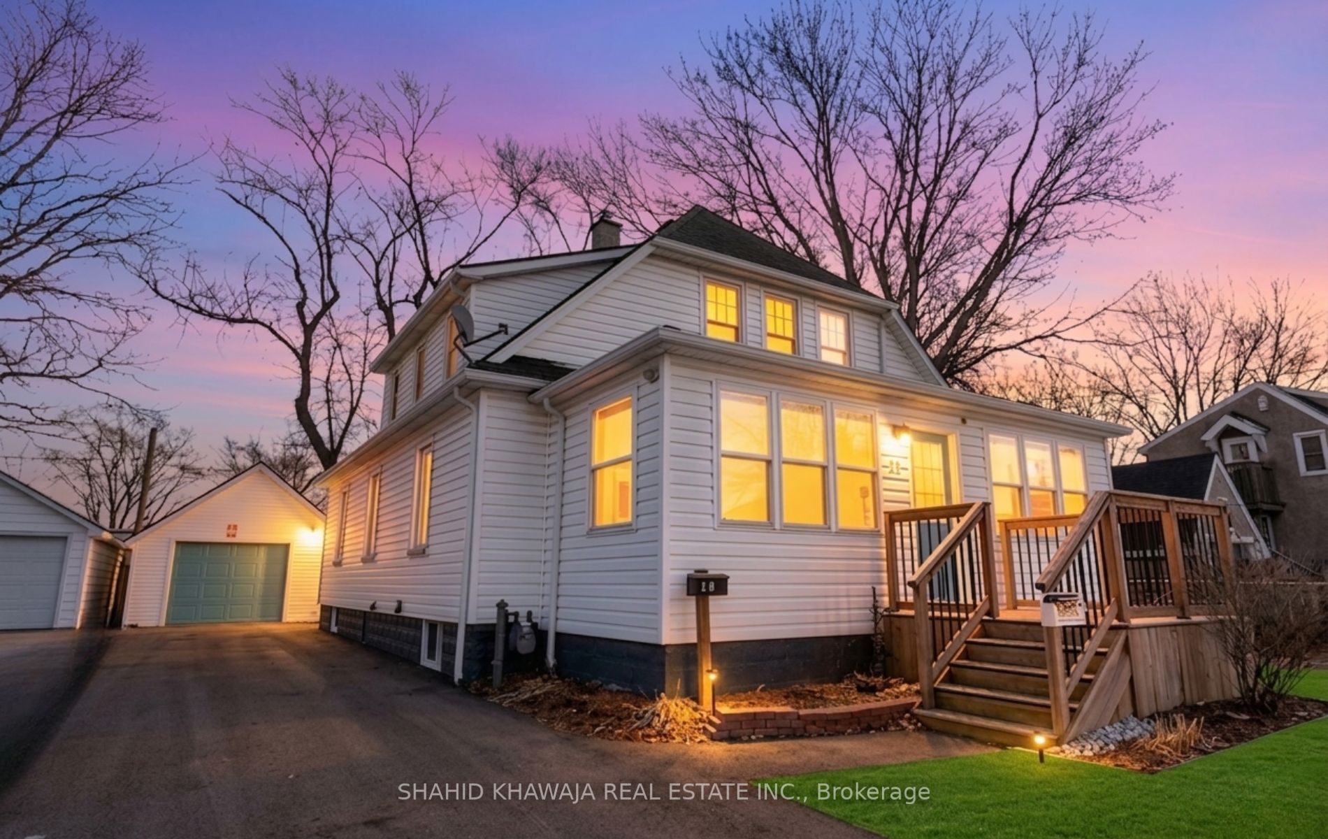 22 Lyons Avenue, Welland, ON L3B 1L7