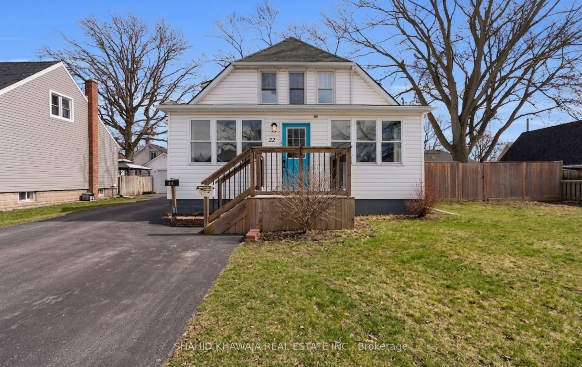 22 Lyons Avenue, Welland, ON L3B 1L7 photo 3
