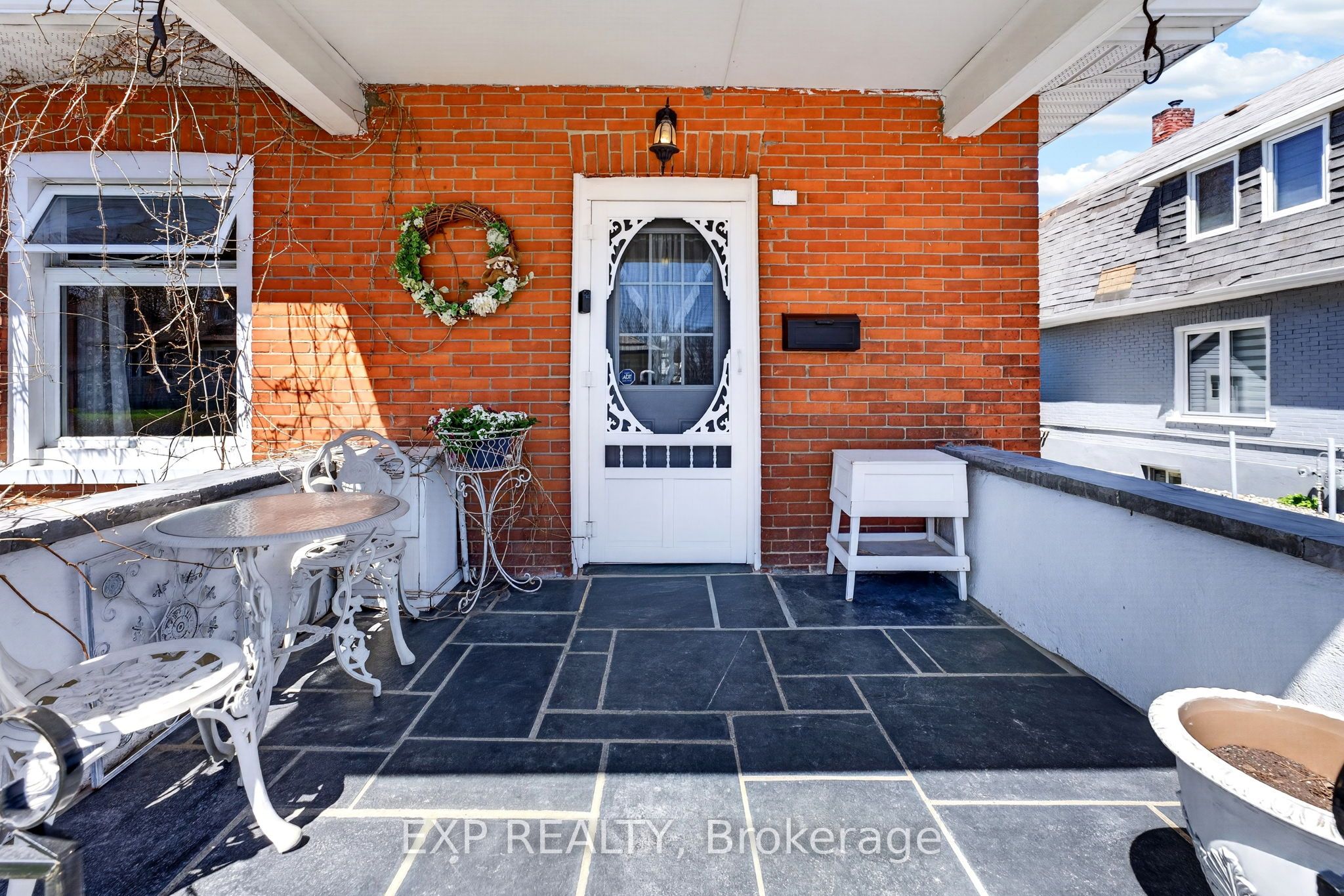 16 Burton Street, Belleville, ON K8P 1E6 photo 5