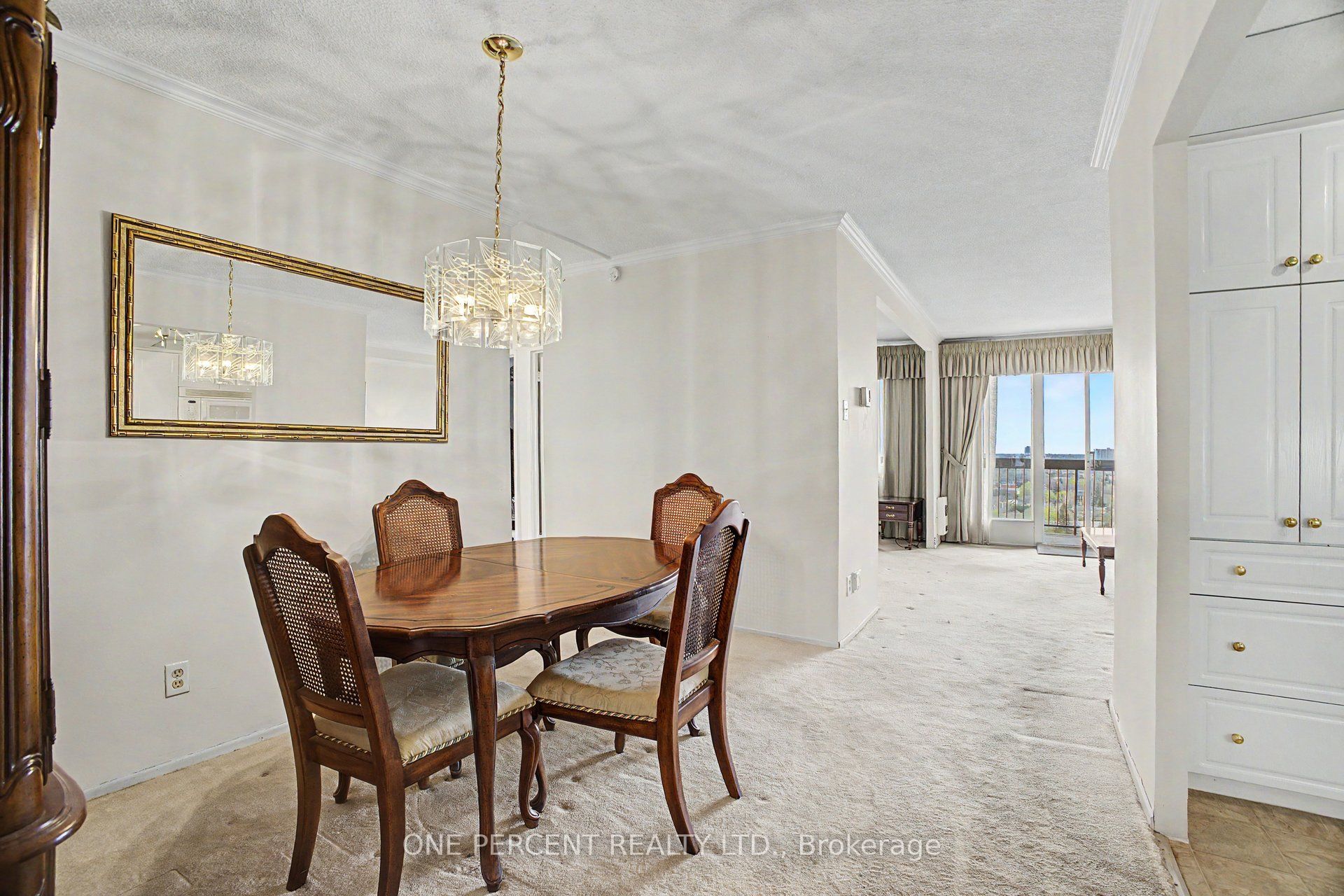158B McArthur Avenue 1807, Vanier and Kingsview Park, ON K1L 8C9 photo 3