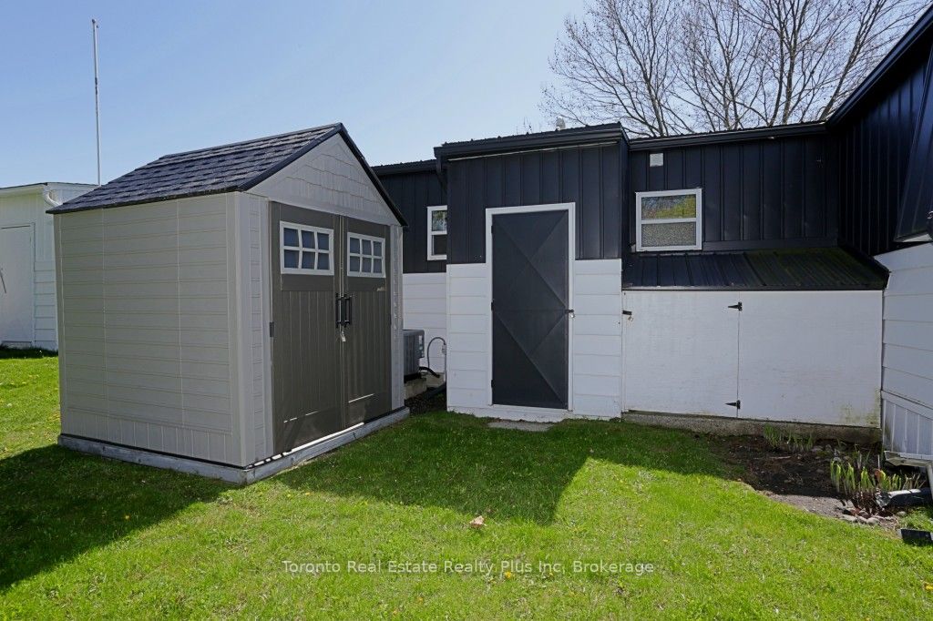 314 Wyldwood Lane, South Huron, ON N0M 1T0 photo 5