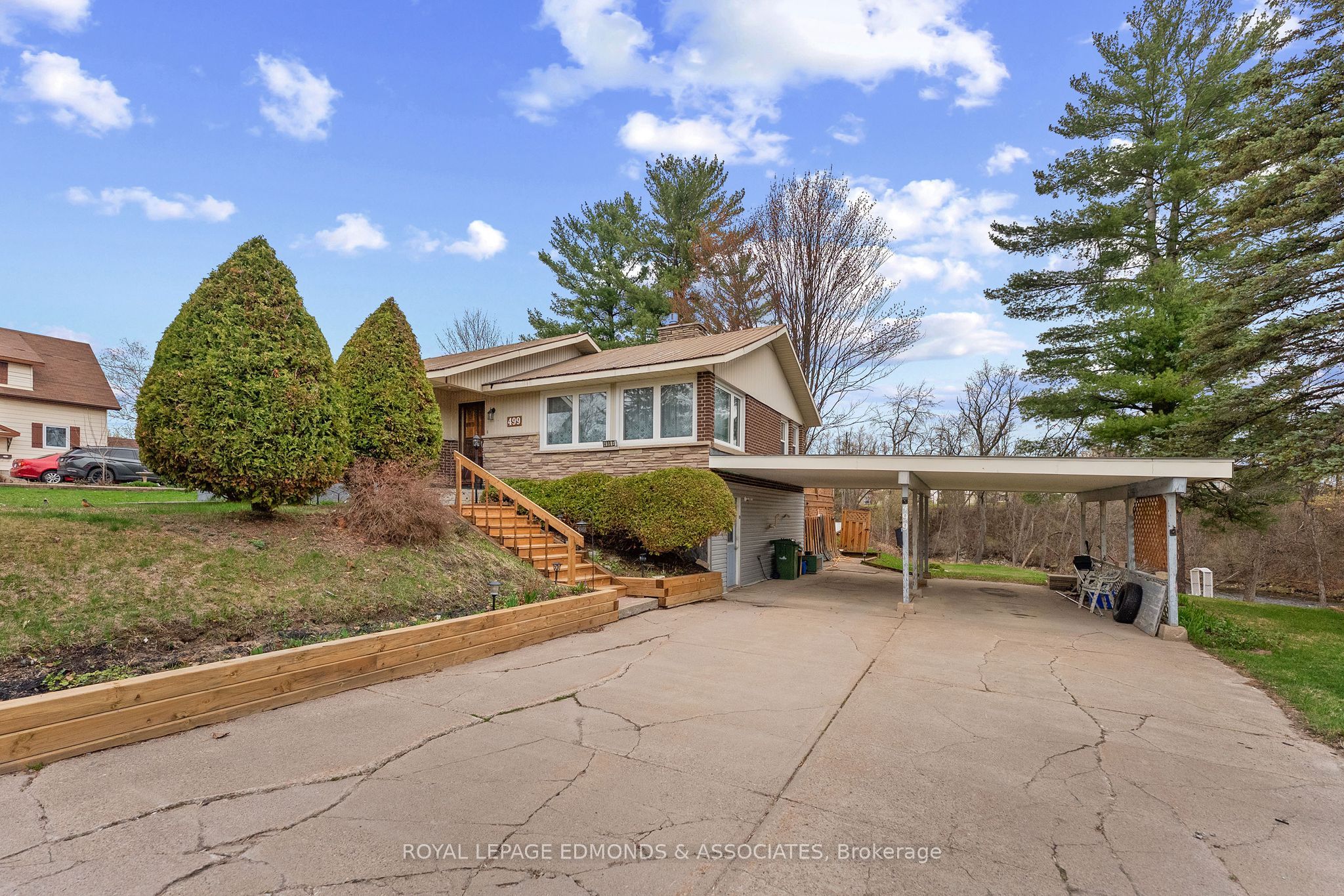 499 Boundary Road E, Pembroke, ON K8A 6L7 photo 2