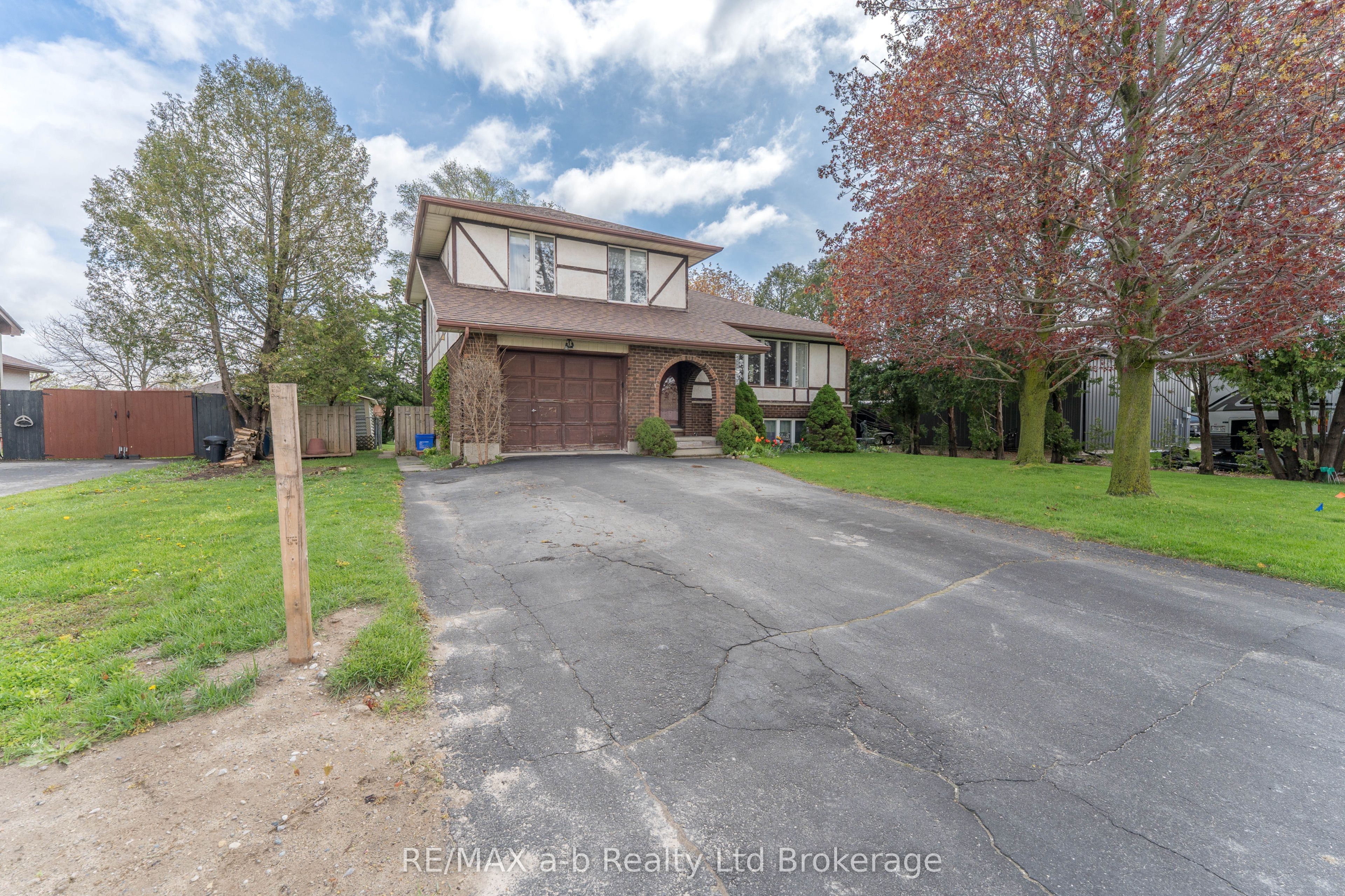 2 Cranberry Road, Tillsonburg, ON N4G 4Y9 photo 3