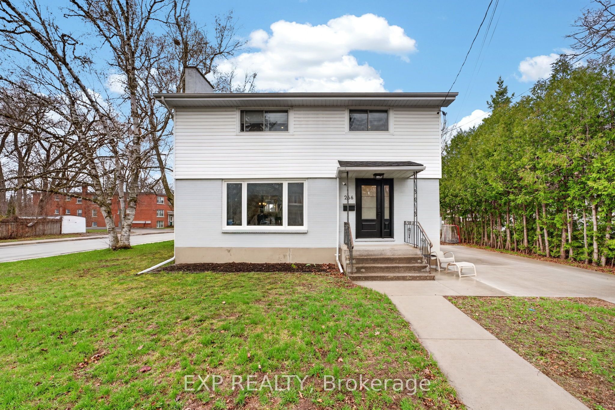 266 Bleecker Avenue, Belleville, ON K8N 3V4