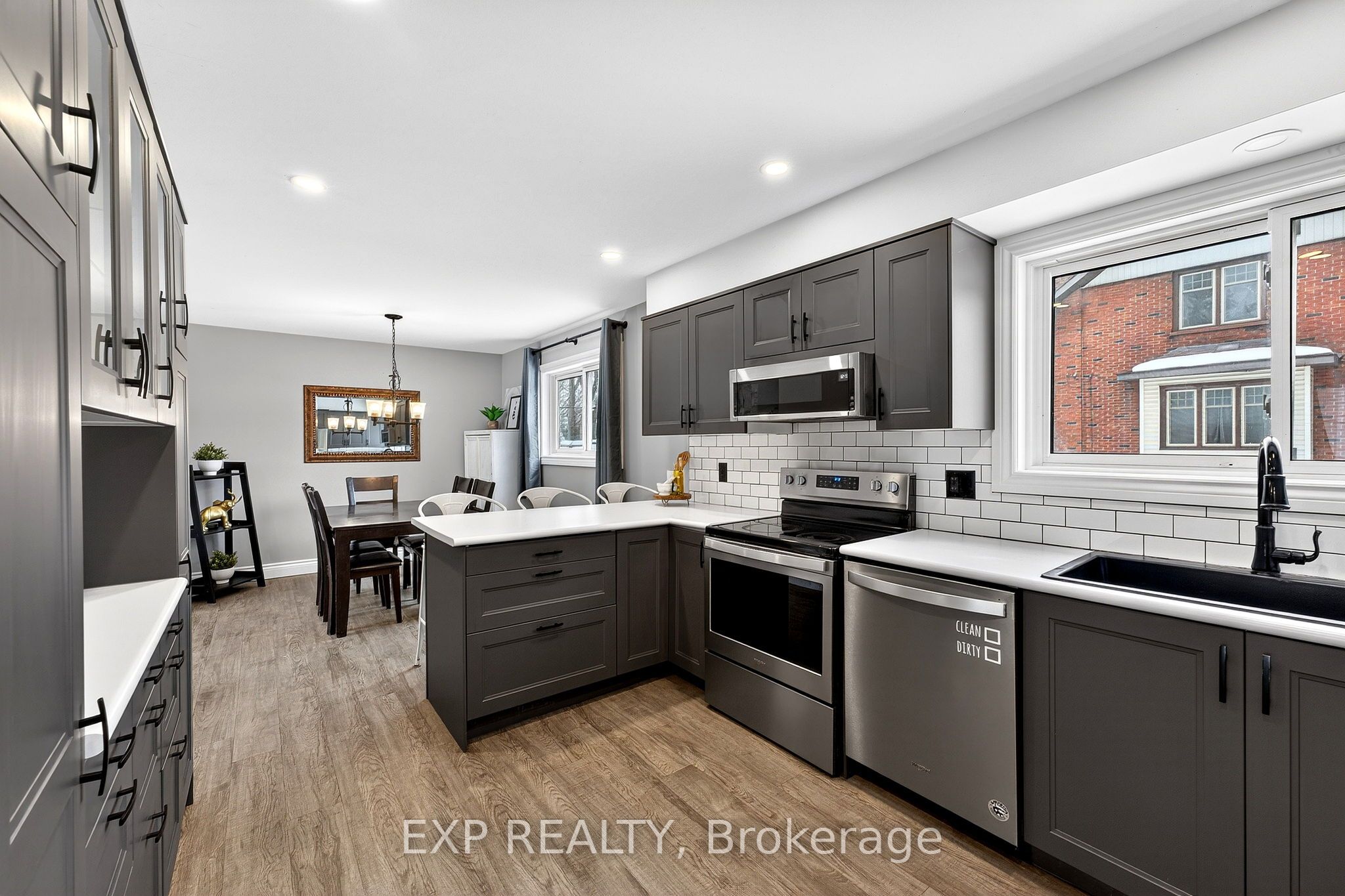 266 Bleecker Avenue, Belleville, ON K8N 3V4 photo 3
