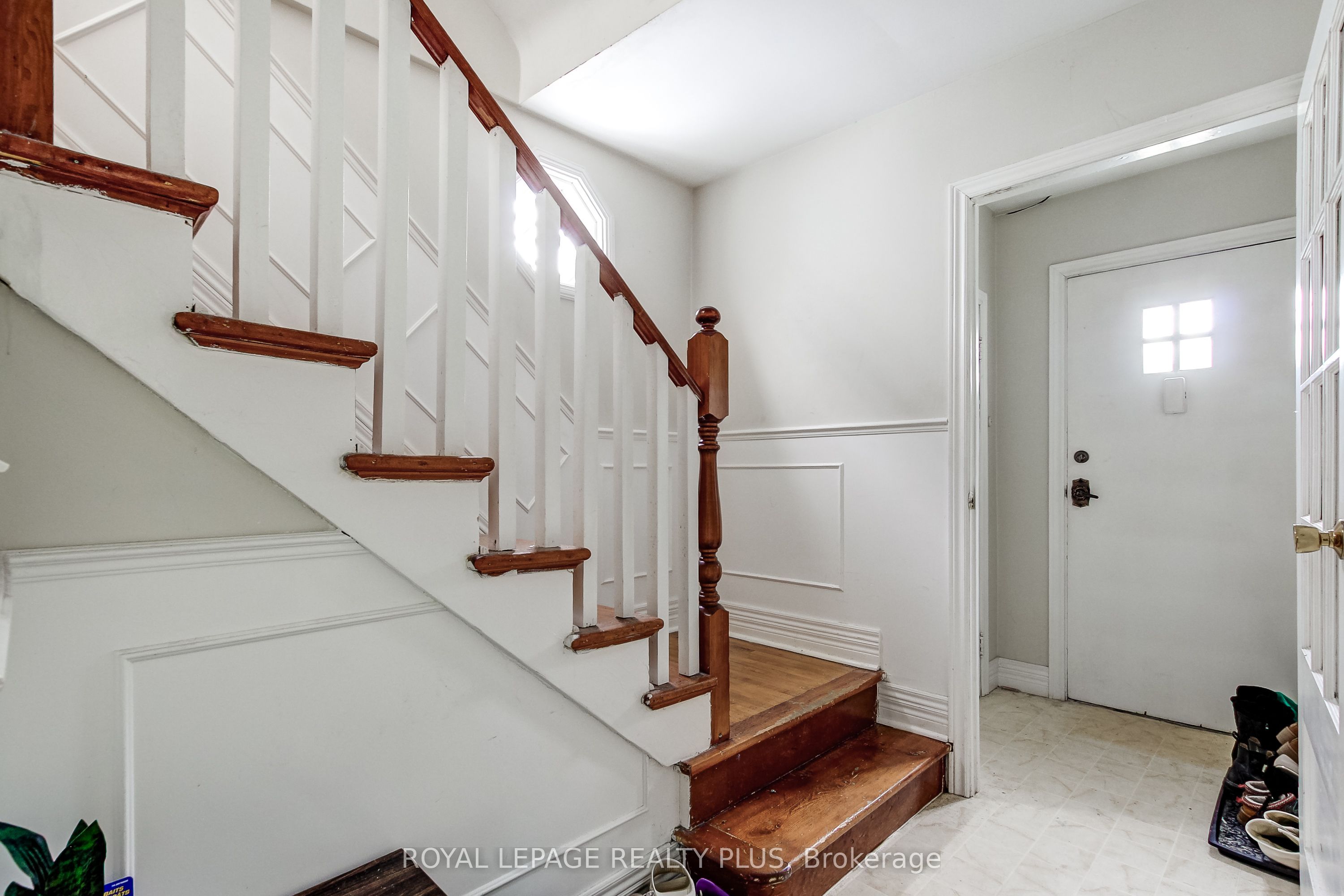 105 Hillview Street, Hamilton, ON L8S 2Z4 photo 5