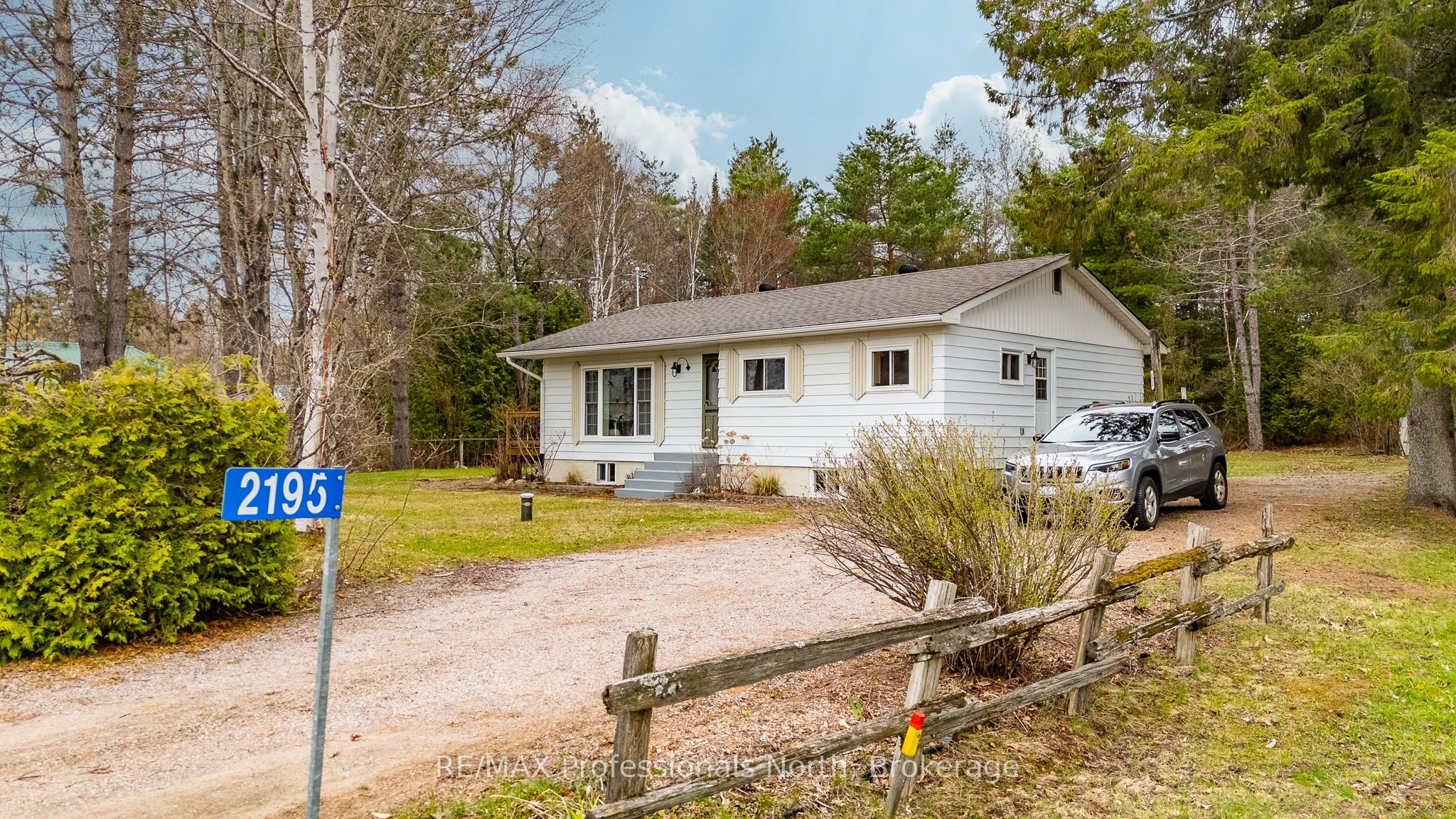 2195 Loop Road, Highlands East, ON K0L 3C0