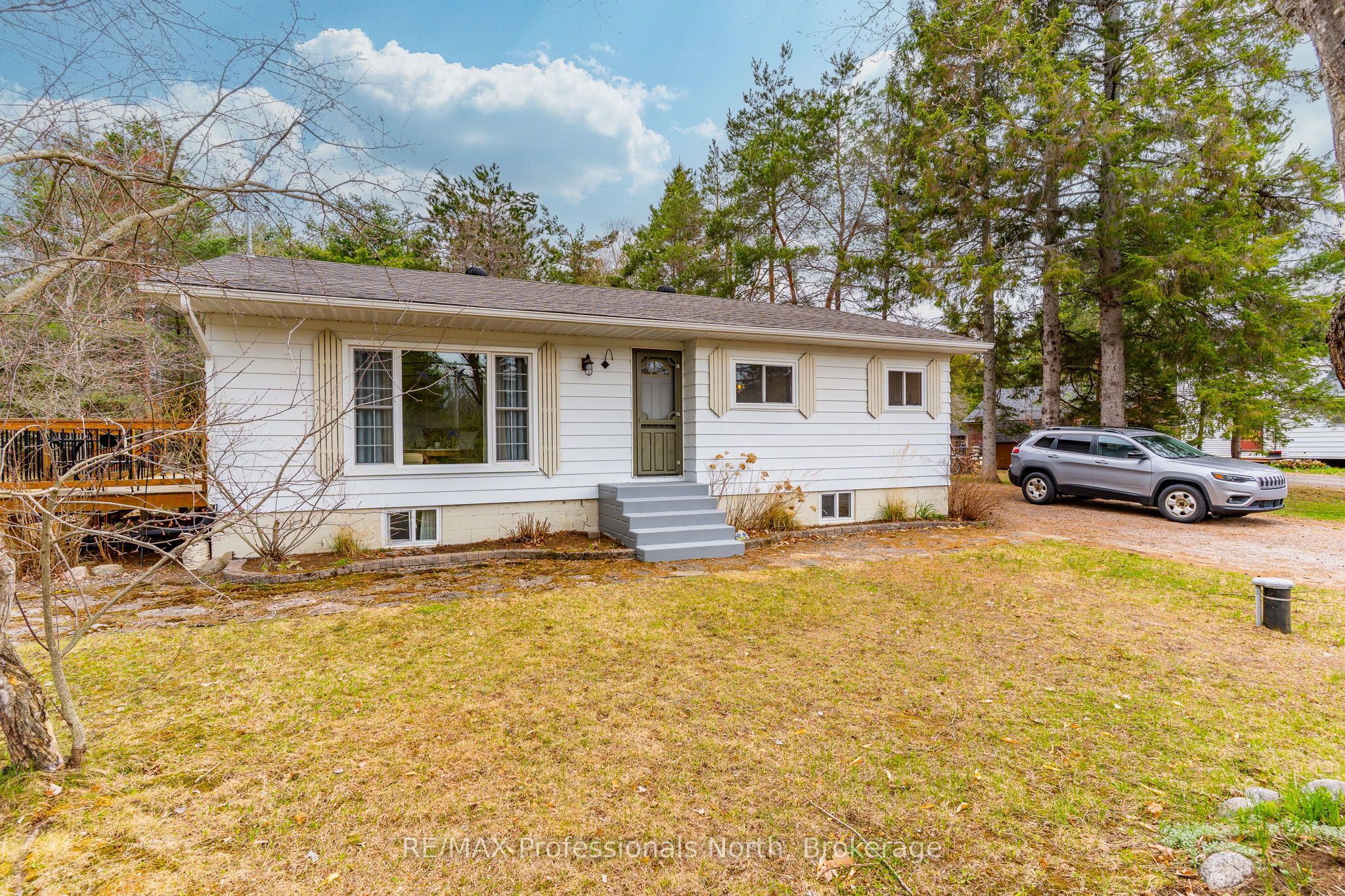 2195 Loop Road, Highlands East, ON K0L 3C0 photo 3