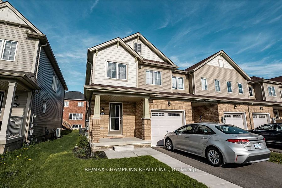 7732 White Pine Crescent, Niagara Falls, ON L2H 3R5