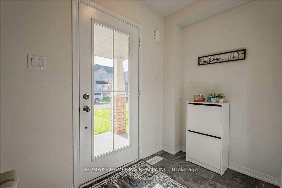 7732 White Pine Crescent, Niagara Falls, ON L2H 3R5 photo 3