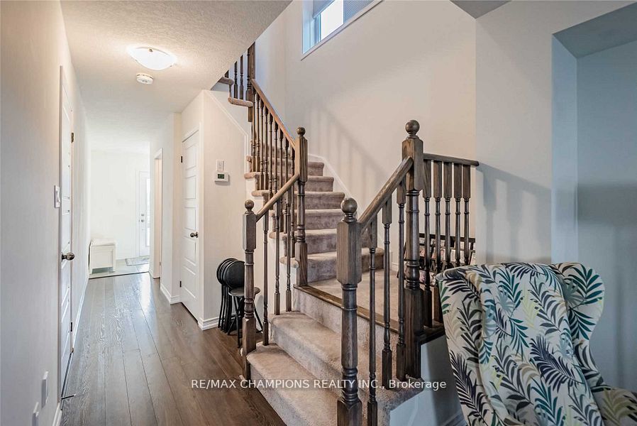 7732 White Pine Crescent, Niagara Falls, ON L2H 3R5 photo 4