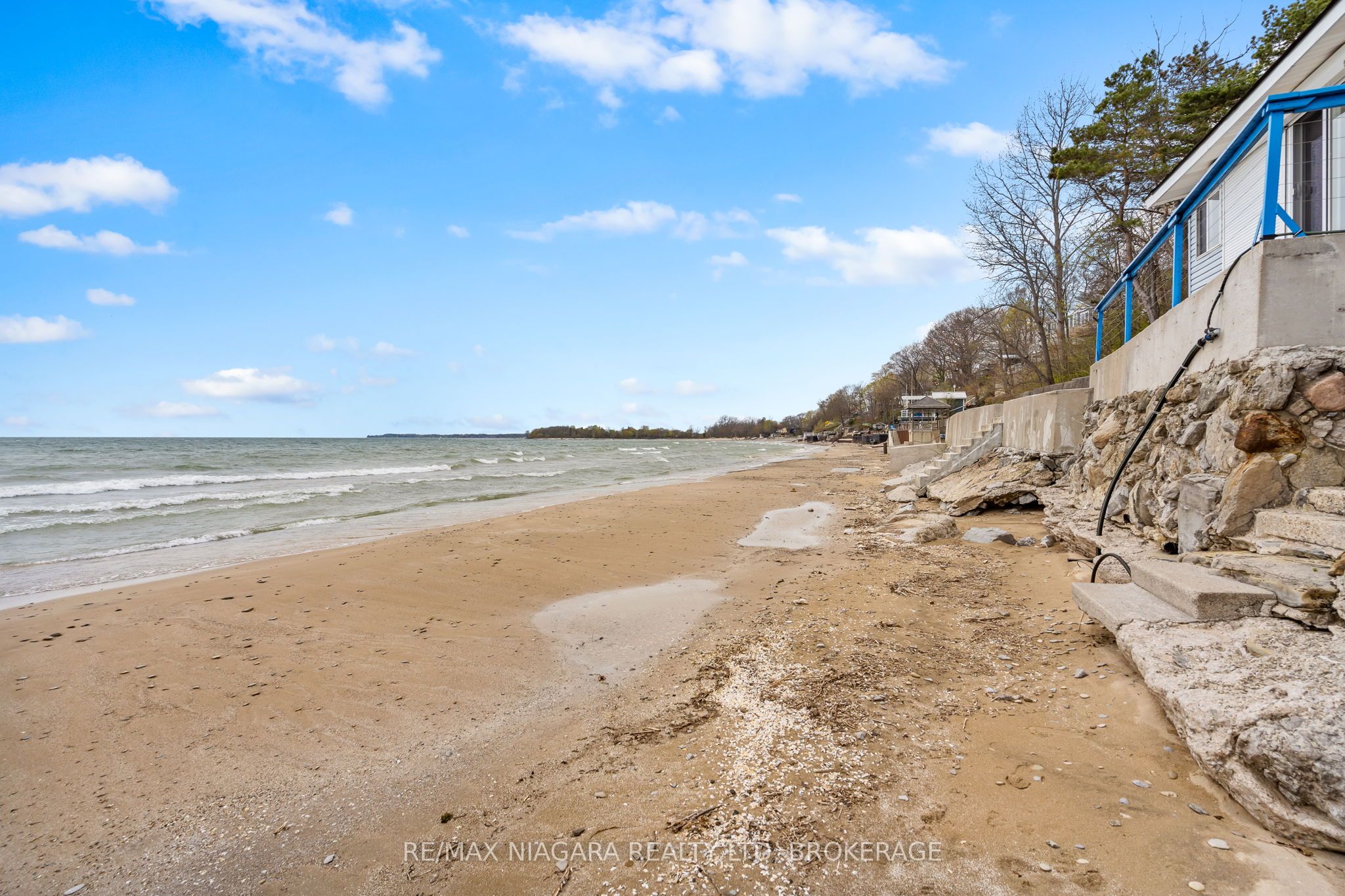 10419 Lakeshore Road, Wainfleet, ON L3K 5V4 photo 2