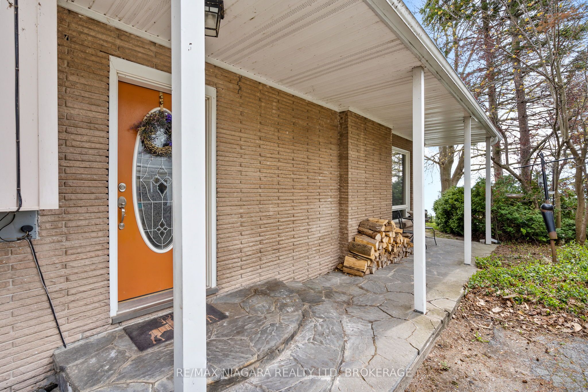 10419 Lakeshore Road, Wainfleet, ON L3K 5V4 photo 4
