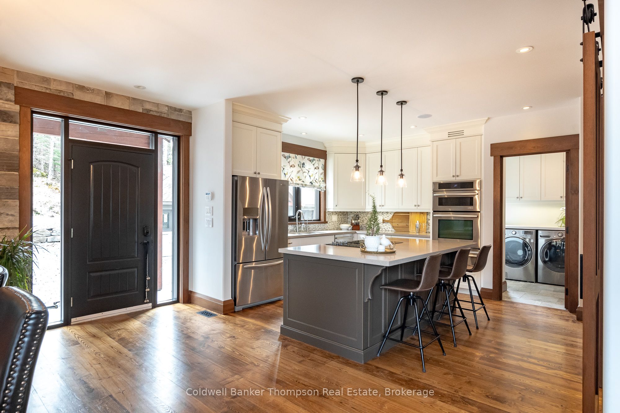 112 Fitzgerald Drive, Huntsville, ON P0B 1M0 photo 3