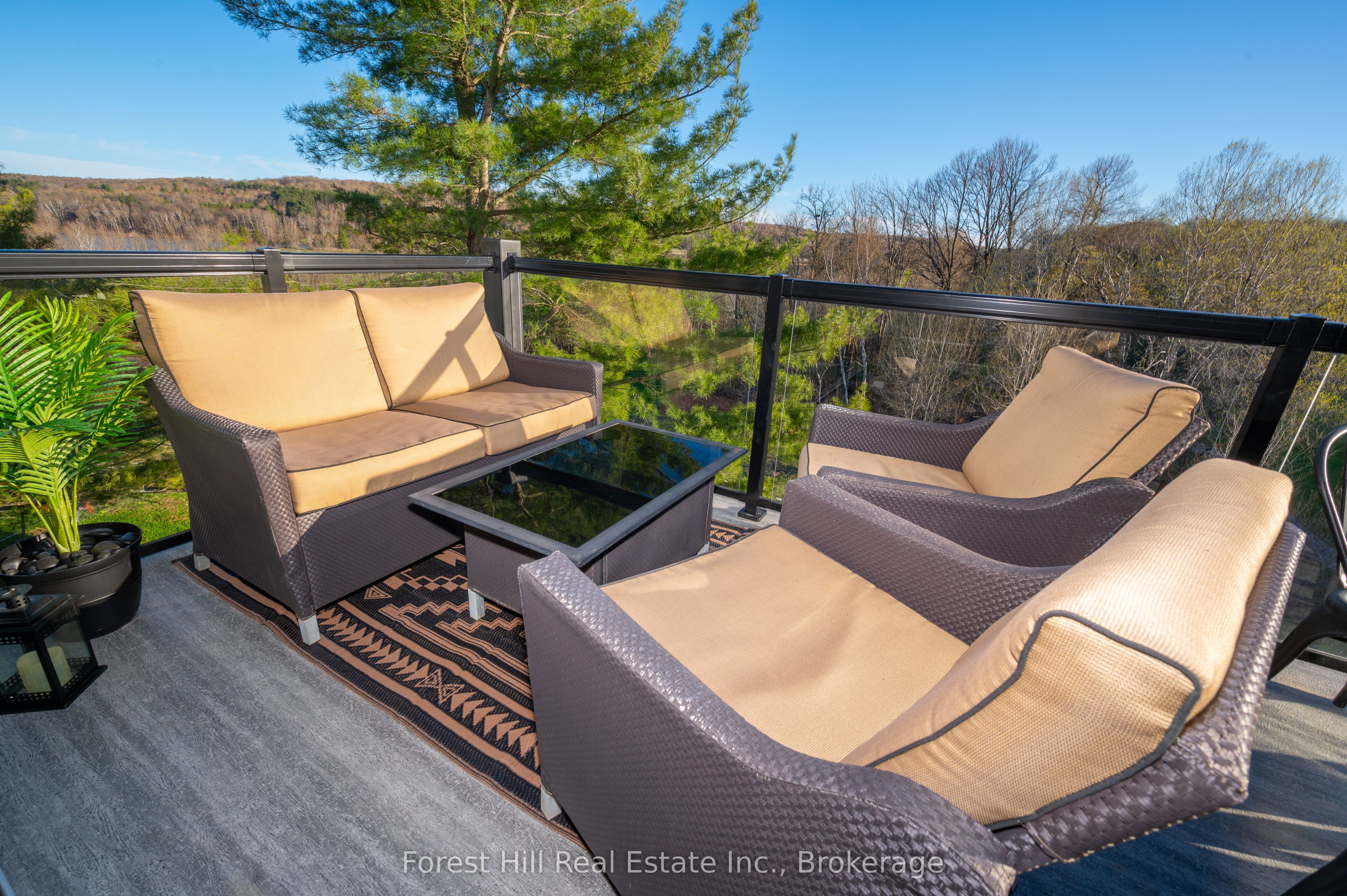 1235 Deerhurst Drive 303, Huntsville, ON P1H 2E8 photo 5