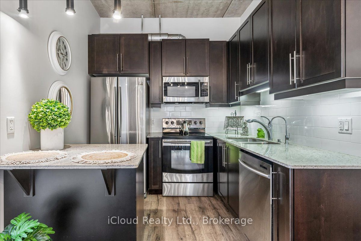 15 Devitt Avenue S 104, Waterloo, ON N2J 1Y6 photo 5