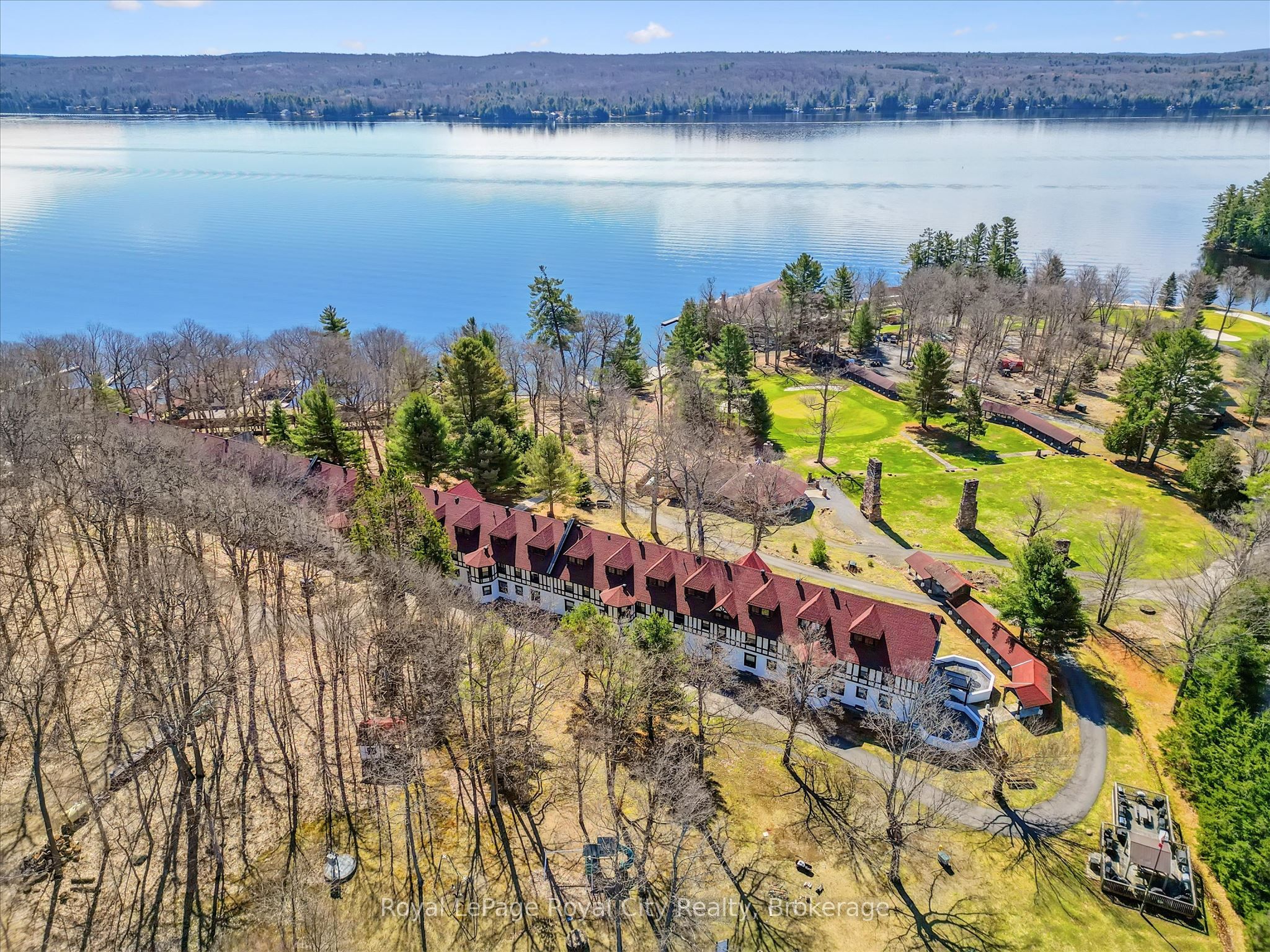 12 Bigwin Island 202 & 206, Lake of Bays, ON P0B 1A0 photo 2