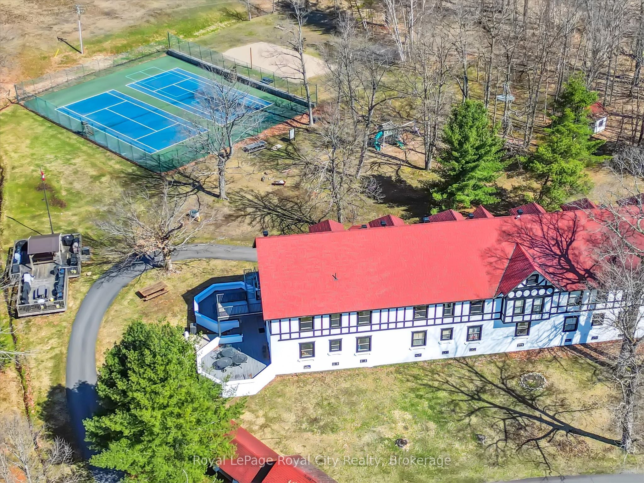 12 Bigwin Island 202 & 206, Lake of Bays, ON P0B 1A0 photo 5