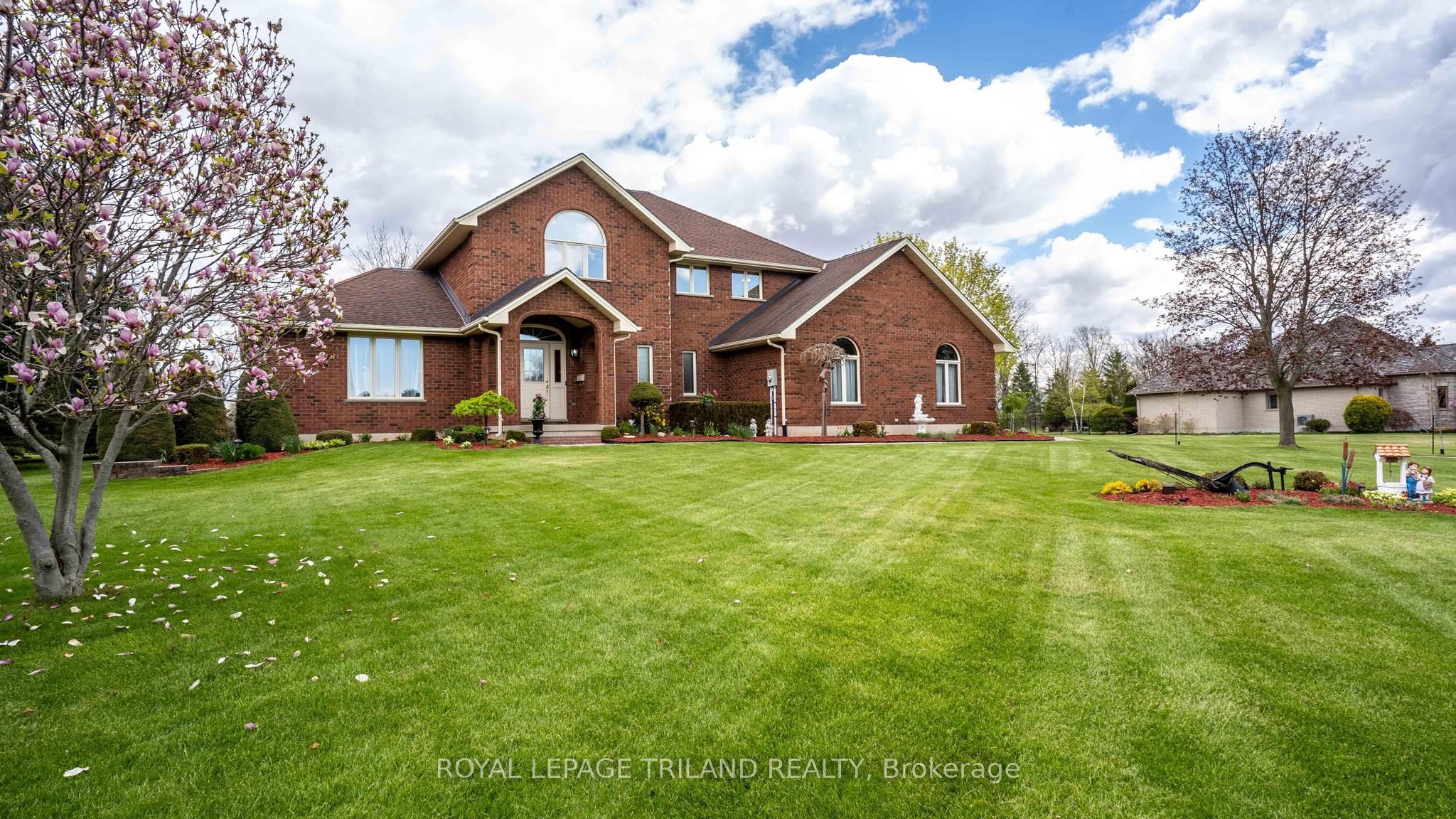 42720 MEADOW WOOD Lane, Central Elgin, ON N0L 2L0 photo 3