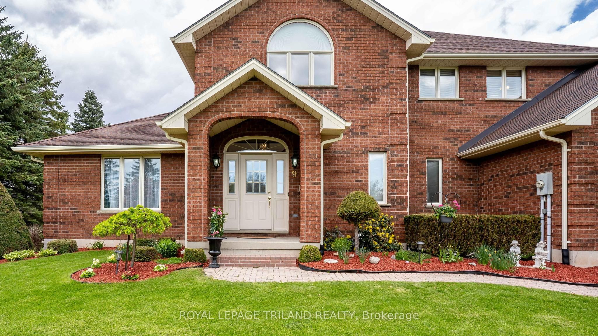 42720 MEADOW WOOD Lane, Central Elgin, ON N0L 2L0 photo 5