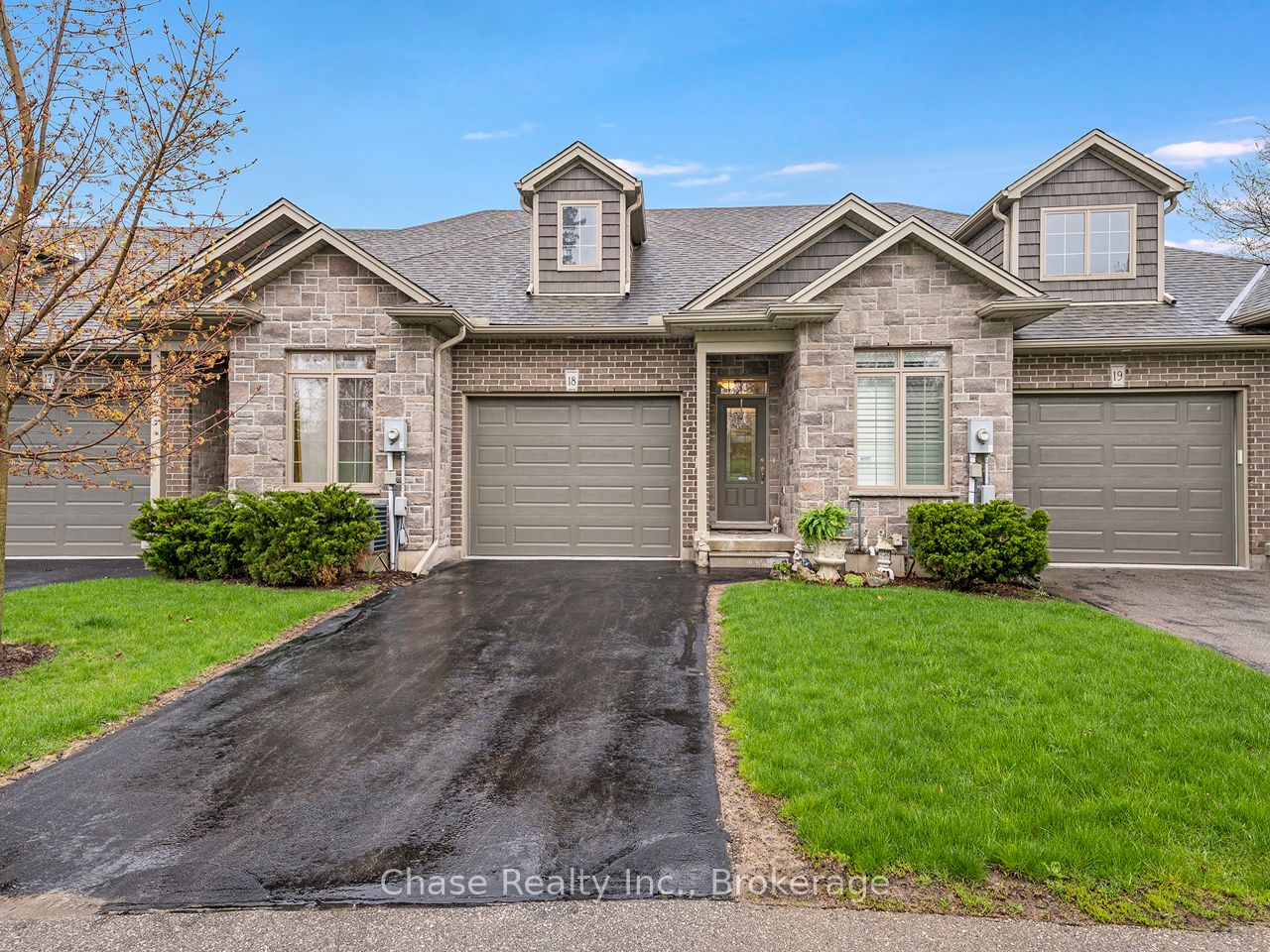 41 Garden Avenue 18, Brantford, ON N3S 0J1