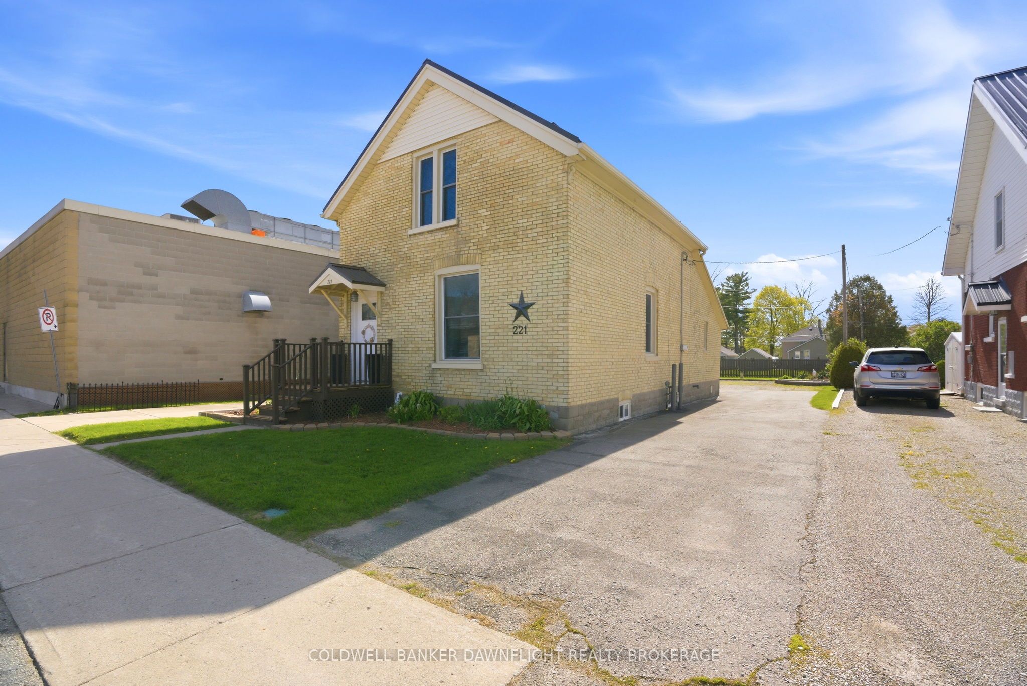 221 Main Street S, South Huron, ON N0M 1S6 photo 2