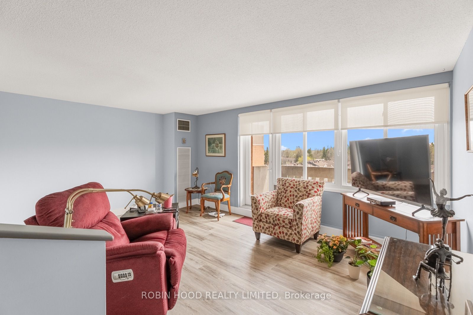 1599 Lassiter Terrace 715, Beacon Hill North - South and Area, ON K1J 8R6 photo 4
