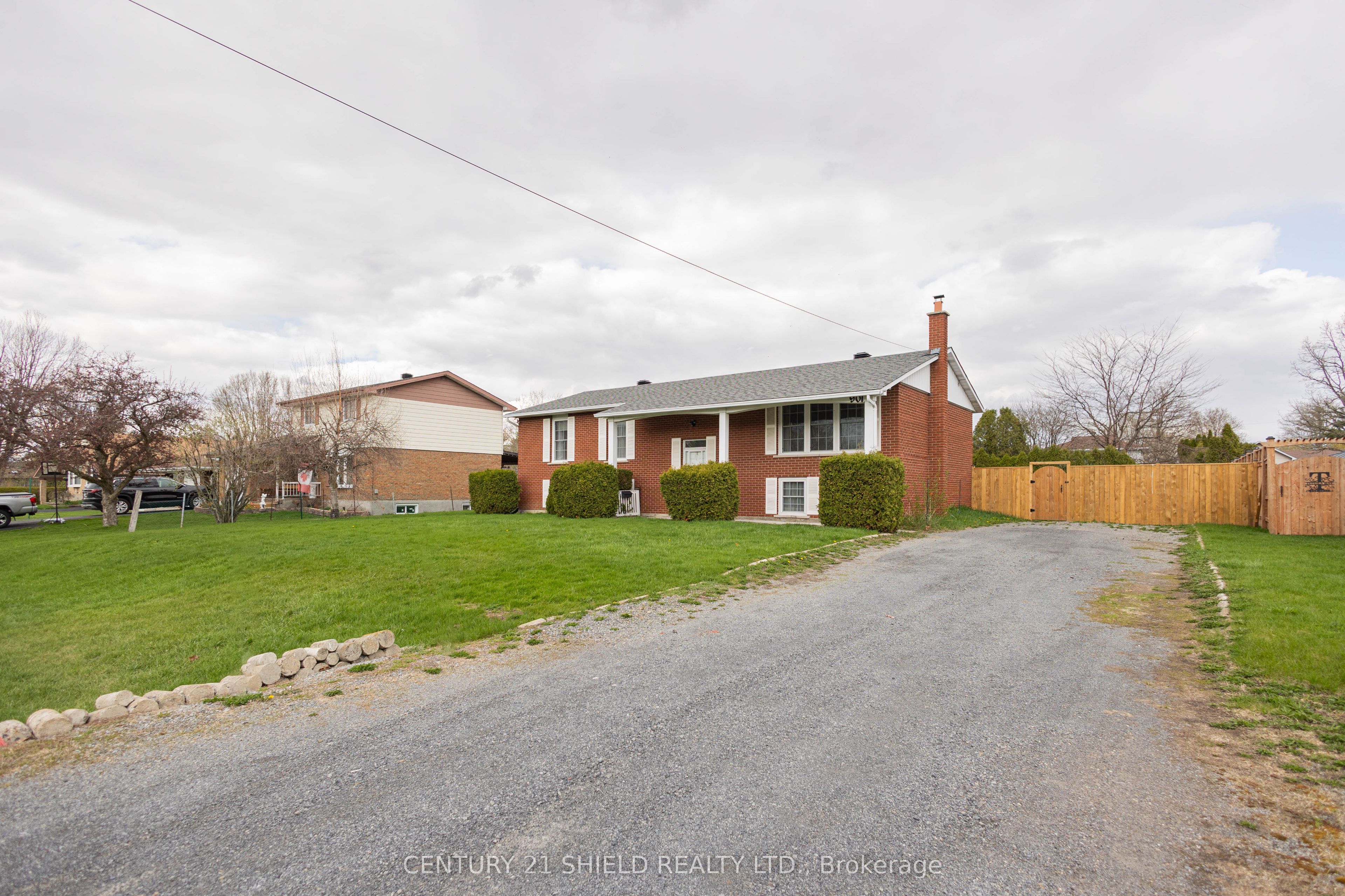 901 Laflin Street, Cornwall, ON K6J 5J3 photo 4