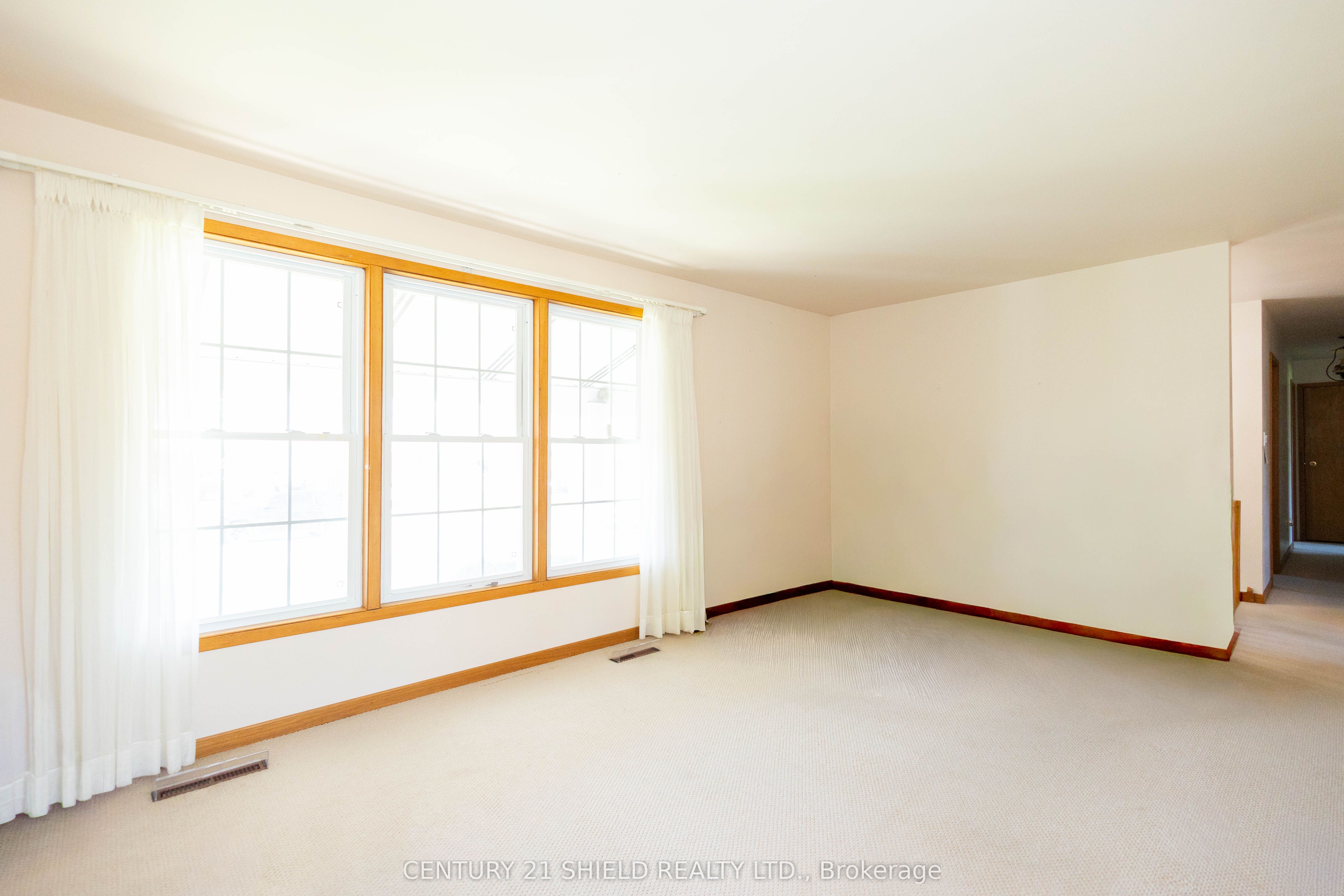 901 Laflin Street, Cornwall, ON K6J 5J3 photo 5