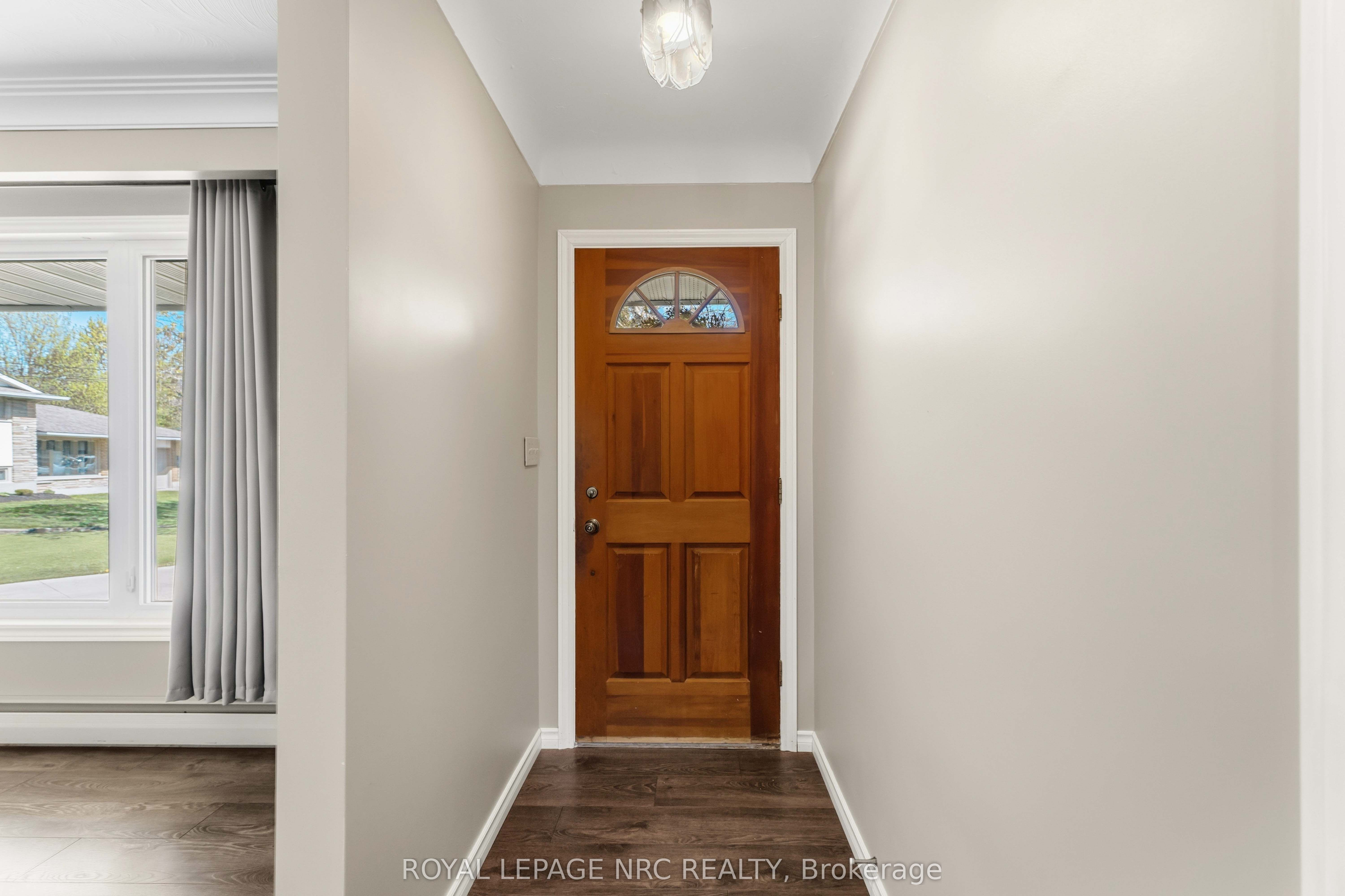 4485 Queensway Crescent, Niagara Falls, ON L2E 5R5 photo 5
