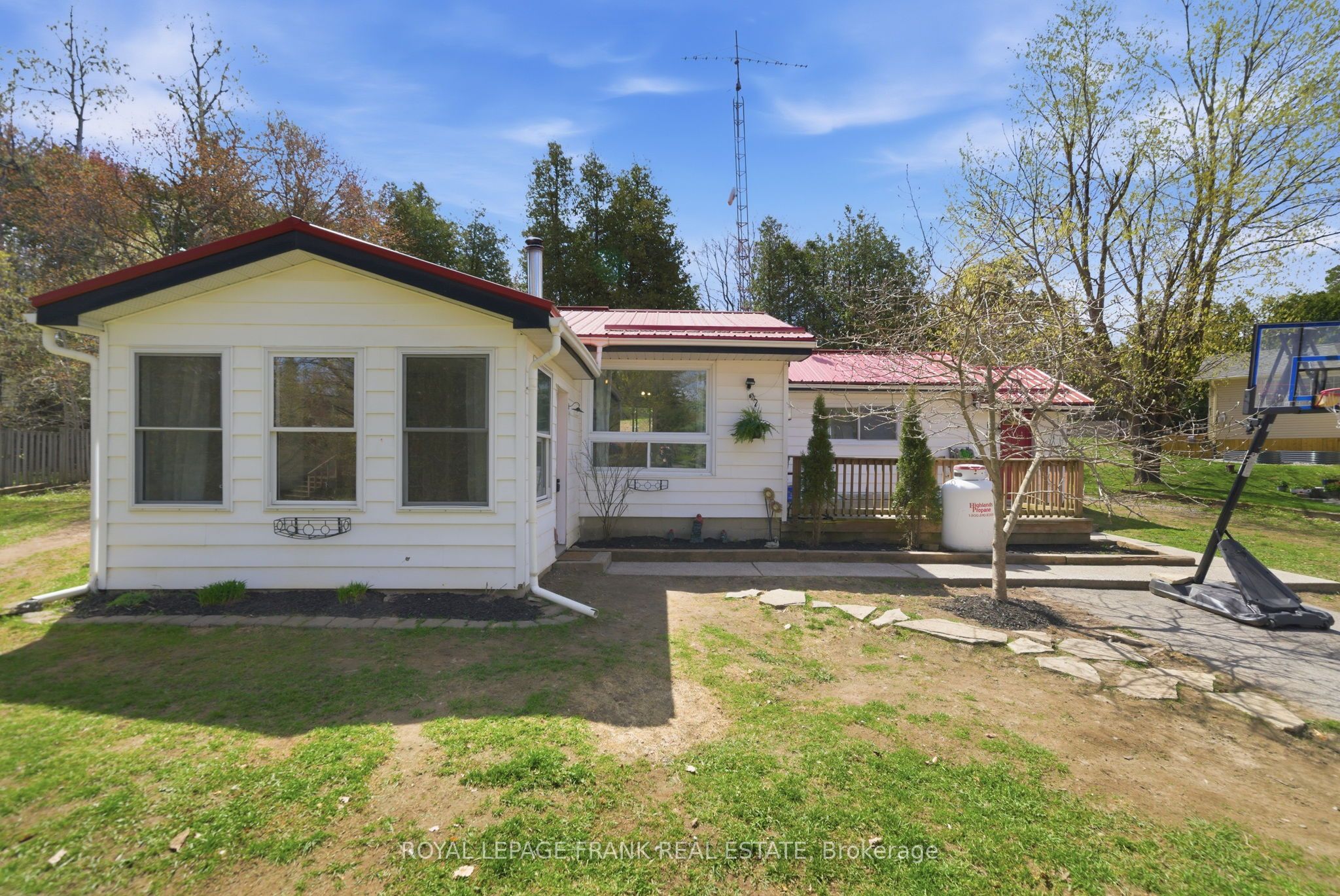 28 South Bayou Road, Kawartha Lakes, ON K0M 1N0 photo 2