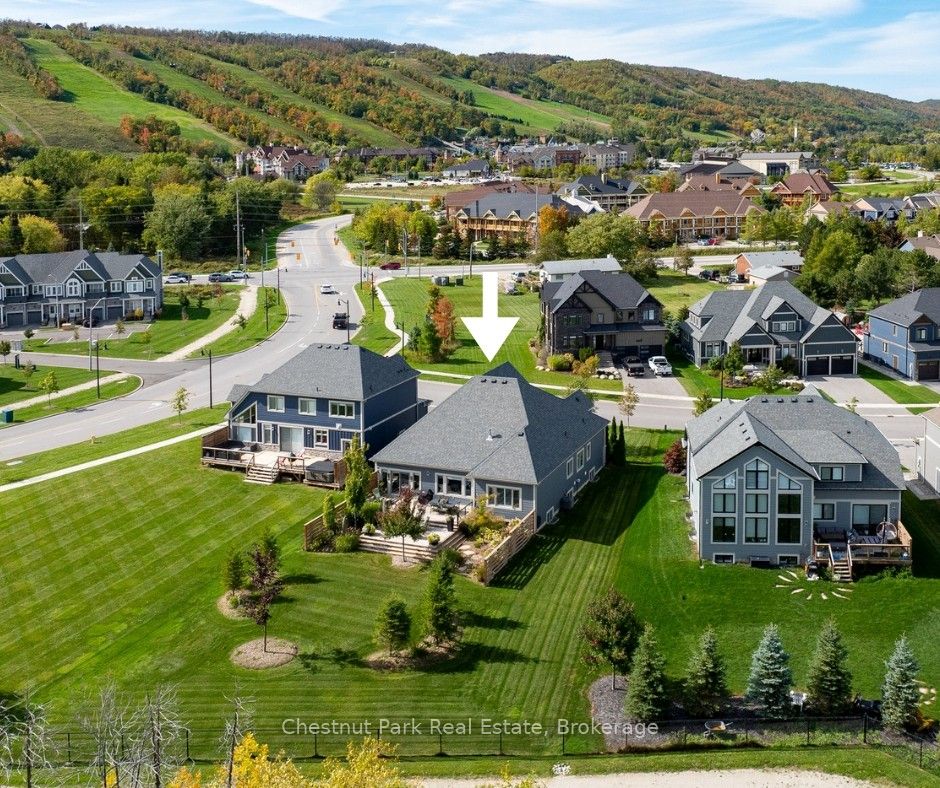 103 Creekwood Court, Blue Mountains, ON L9Y 0V1 photo 3