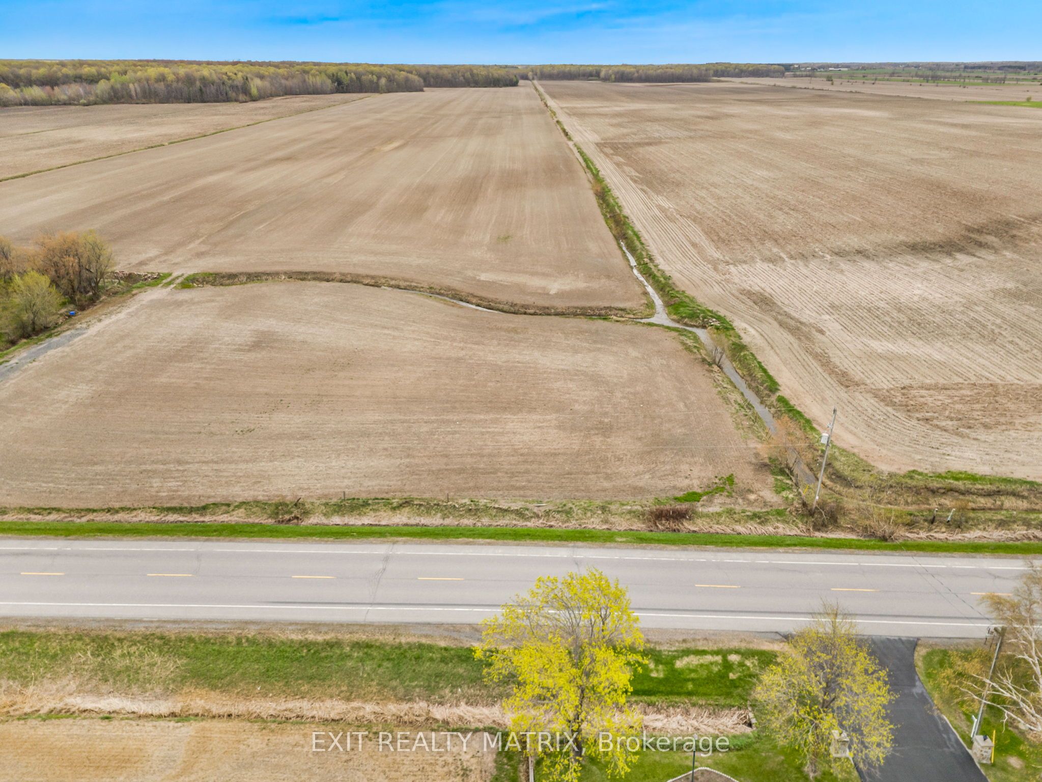 000 County Rd 18 Road, East Hawkesbury, ON K0B 1M0