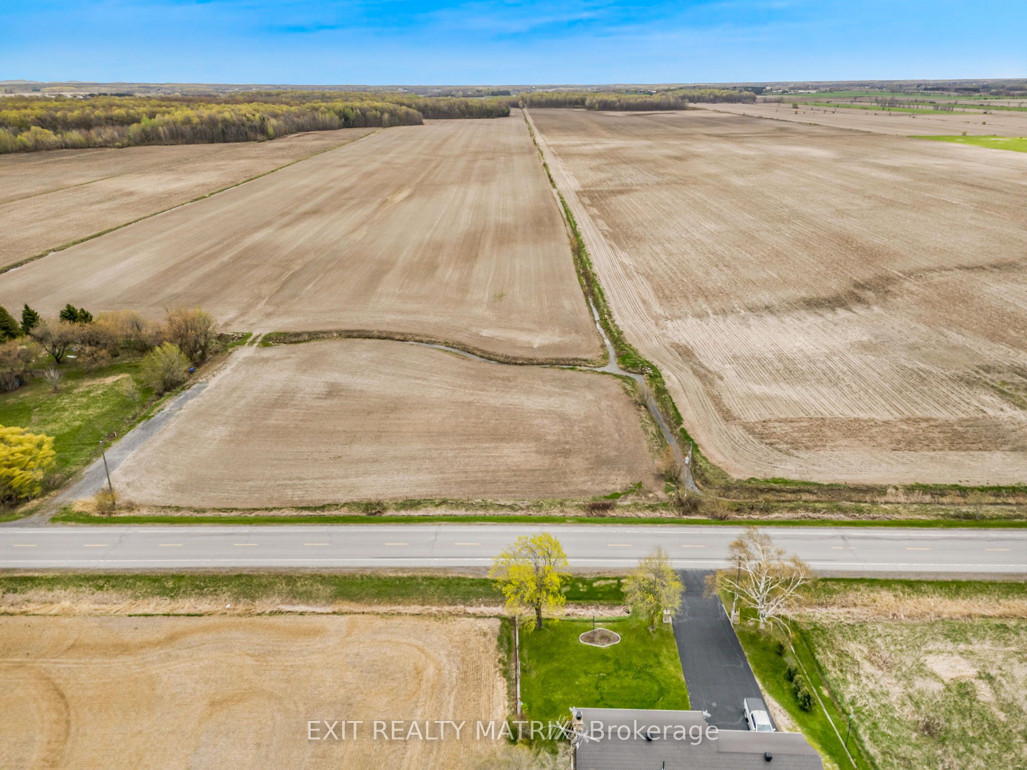 000 County Rd 18 Road, East Hawkesbury, ON K0B 1M0 photo 3