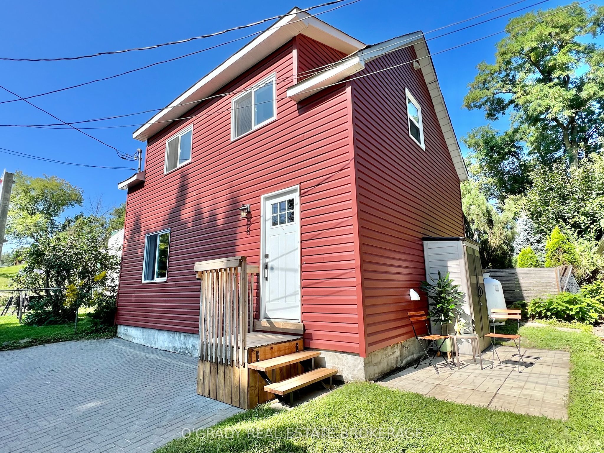 8 Edward Lane, Brockville, ON K6V 5K5 photo 2