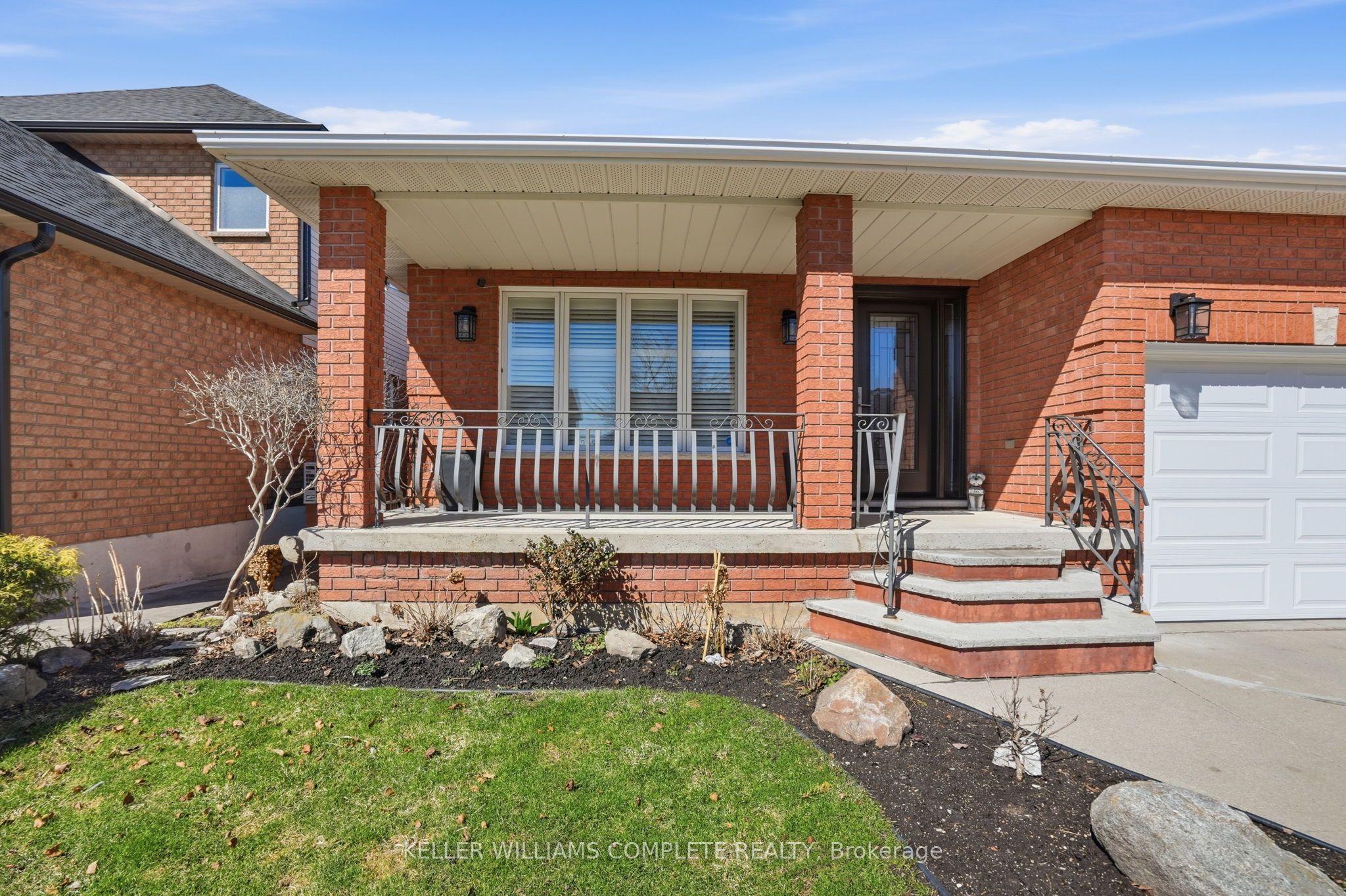 32 Highbury Drive, Hamilton, ON L8J 2T4 photo 2