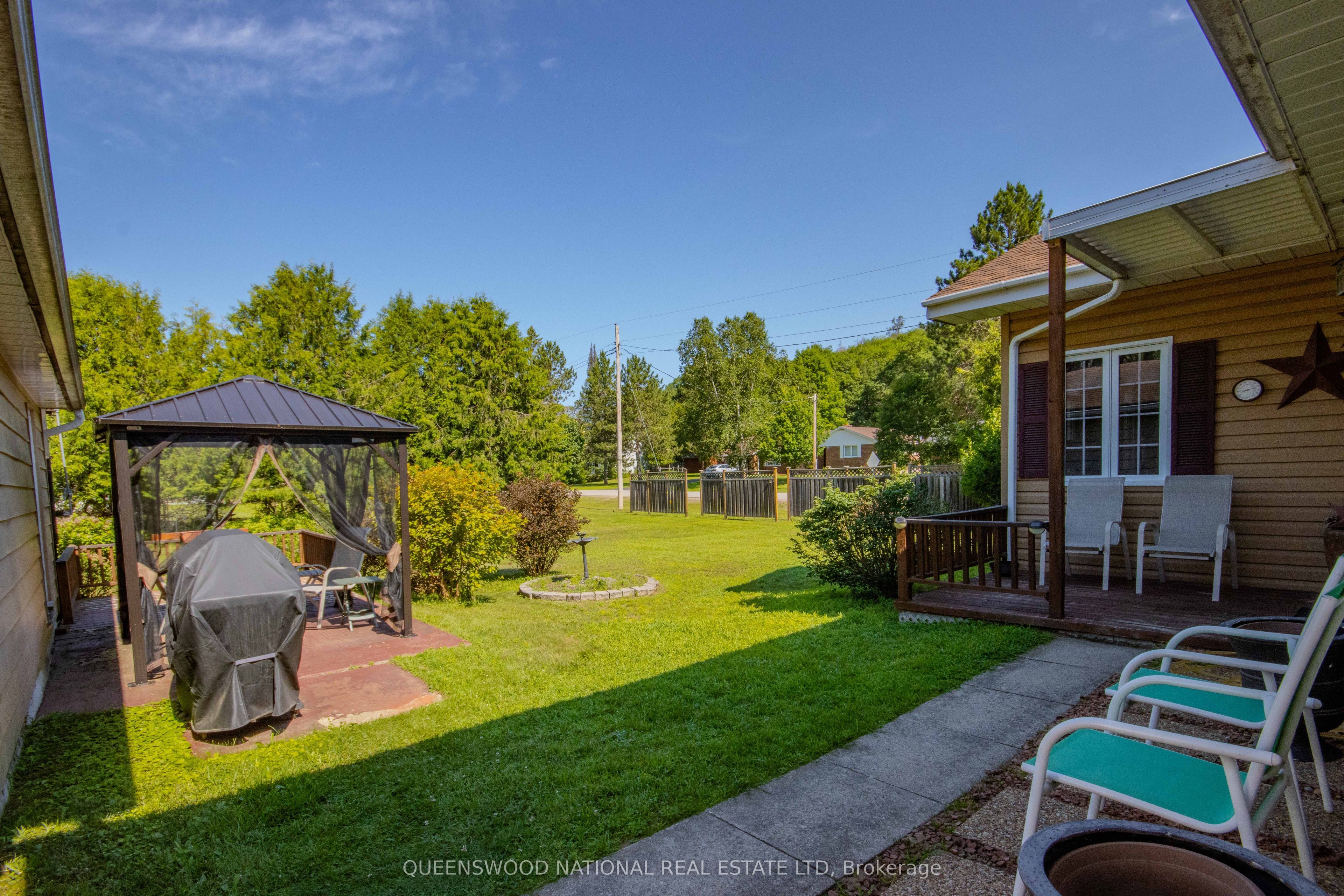 121 Sandhill Drive, Madawaska Valley, ON K0J 1B0 photo 5