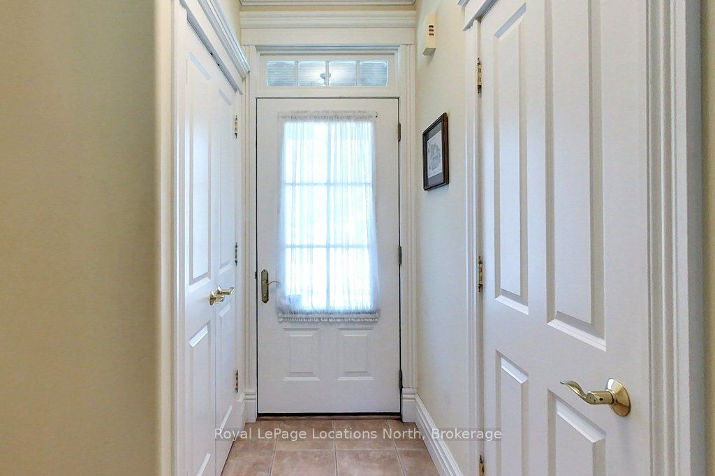 202 Snowbridge Way, Blue Mountains, ON L9Y 0V1 photo 5