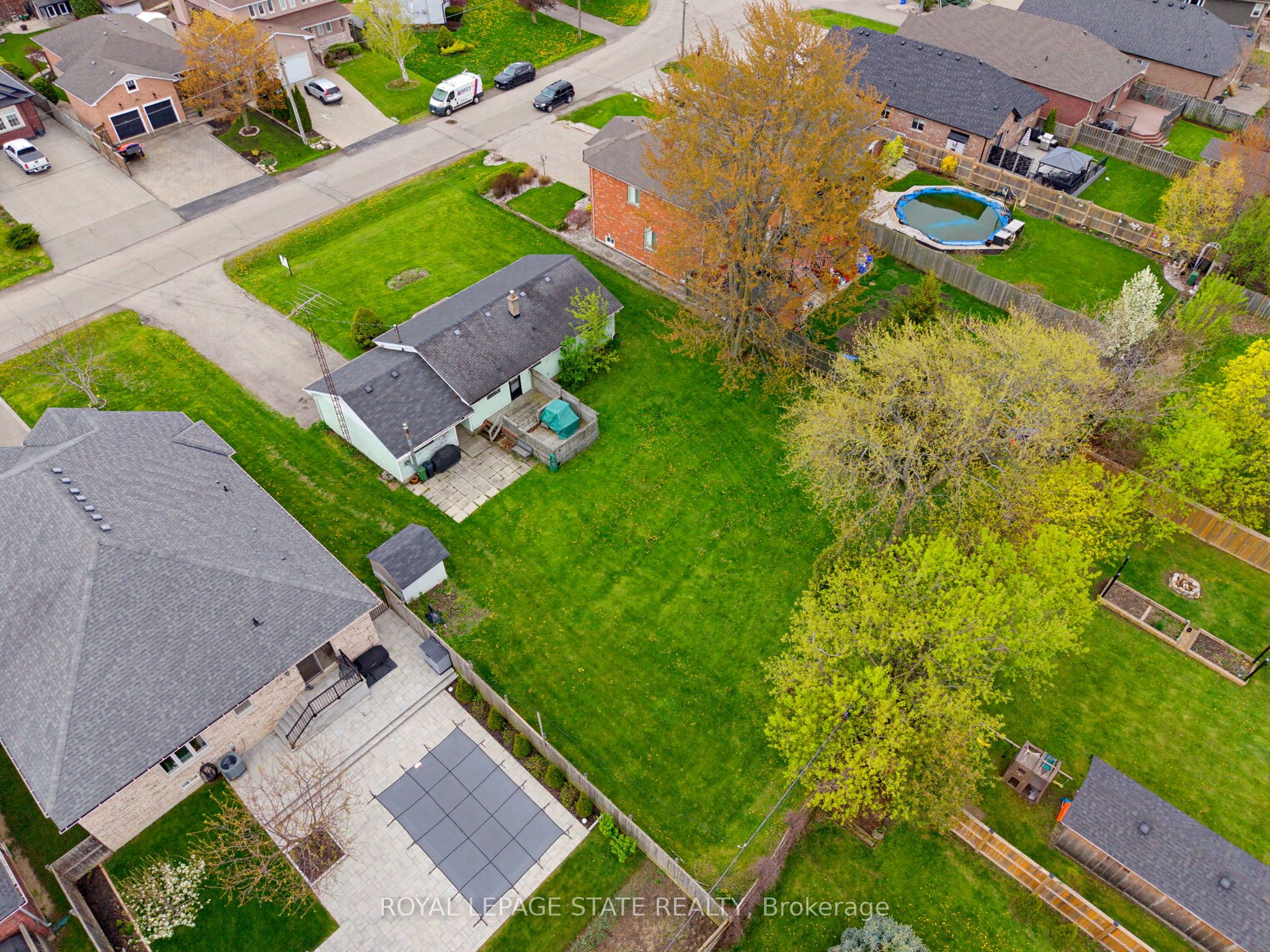 29 Leckie Avenue, Hamilton, ON L8J 2S7 photo 4