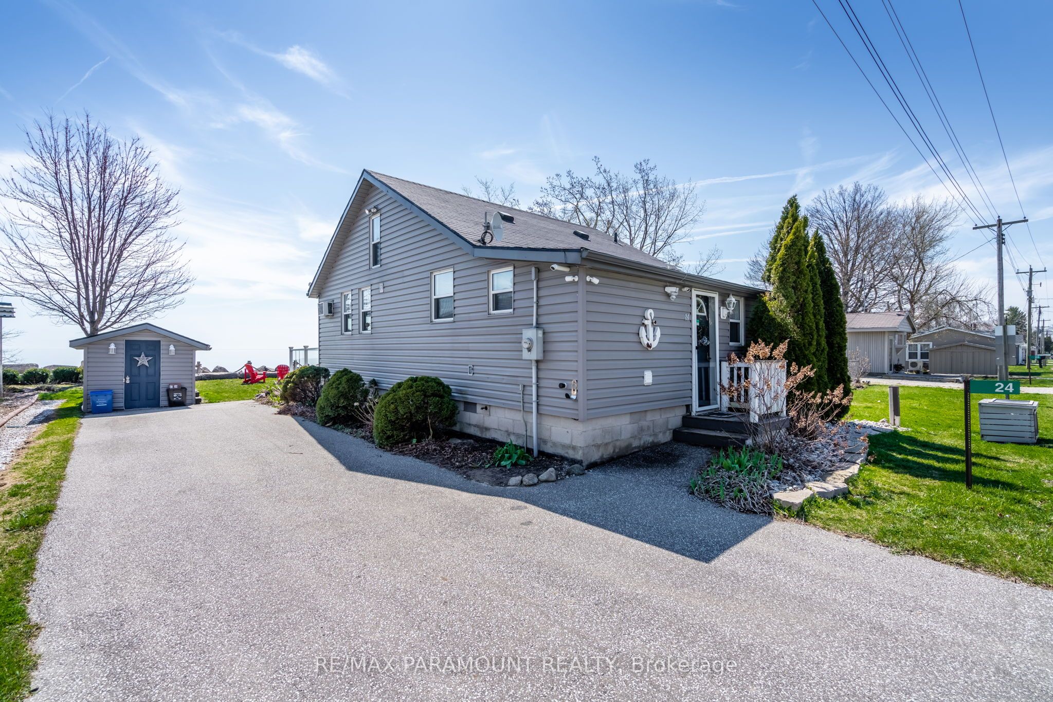 24 Pulley Road, Leamington, ON N0P 2P0